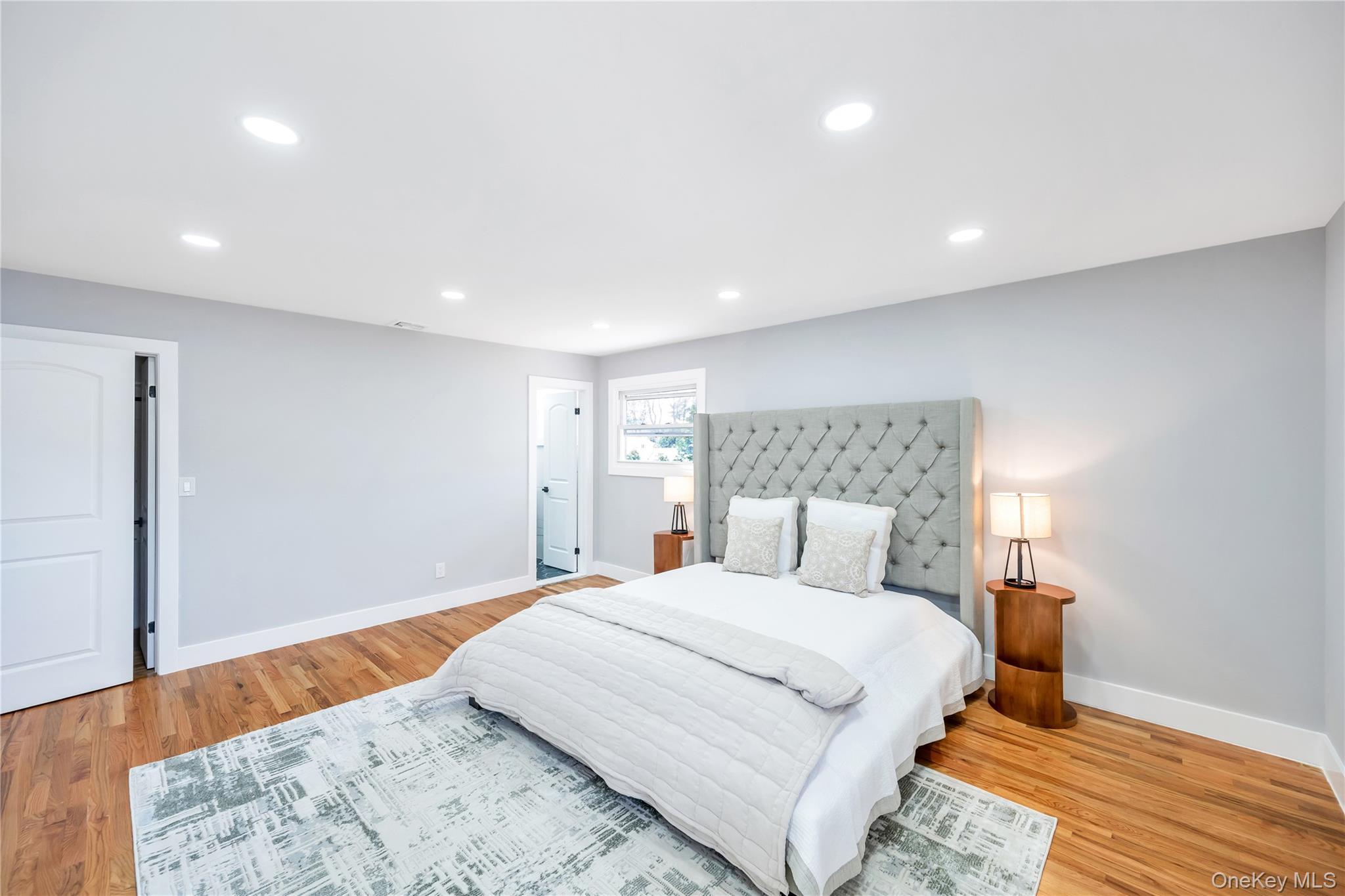 16 Huckleberry Lane, Oyster Bay, NY 11771