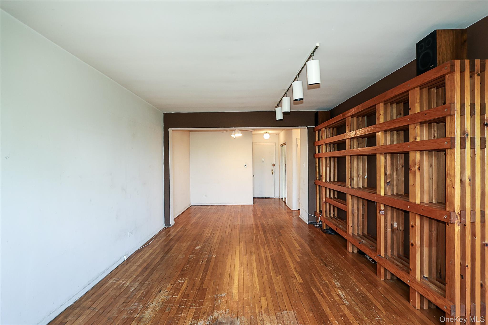 80-35 Springfield Boulevard # 6F, Queens Village, NY 11427