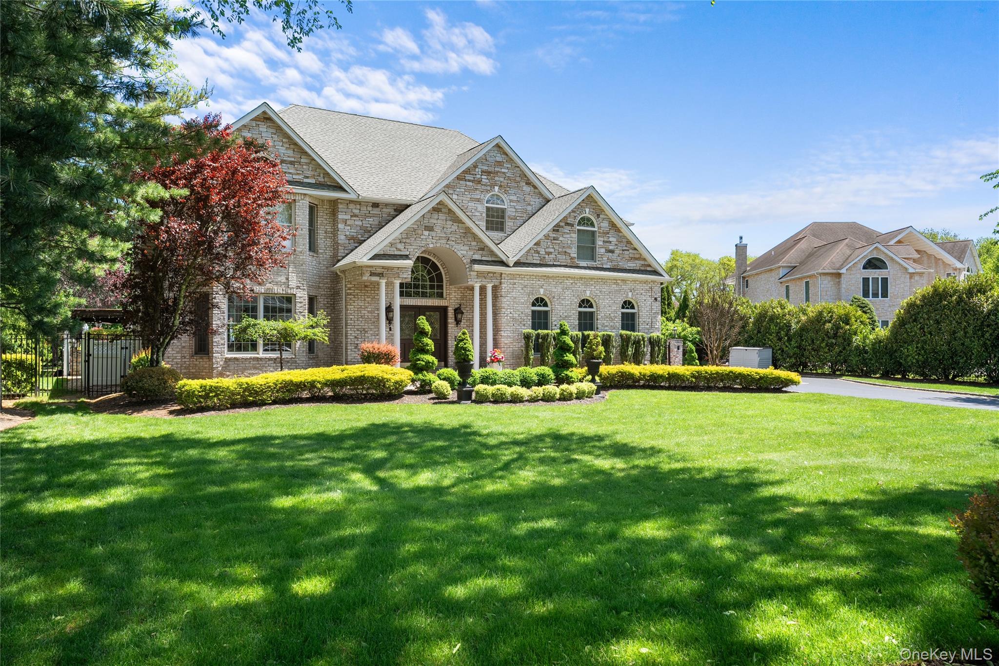 11 Crick Holly Lane, East Islip, NY 11730