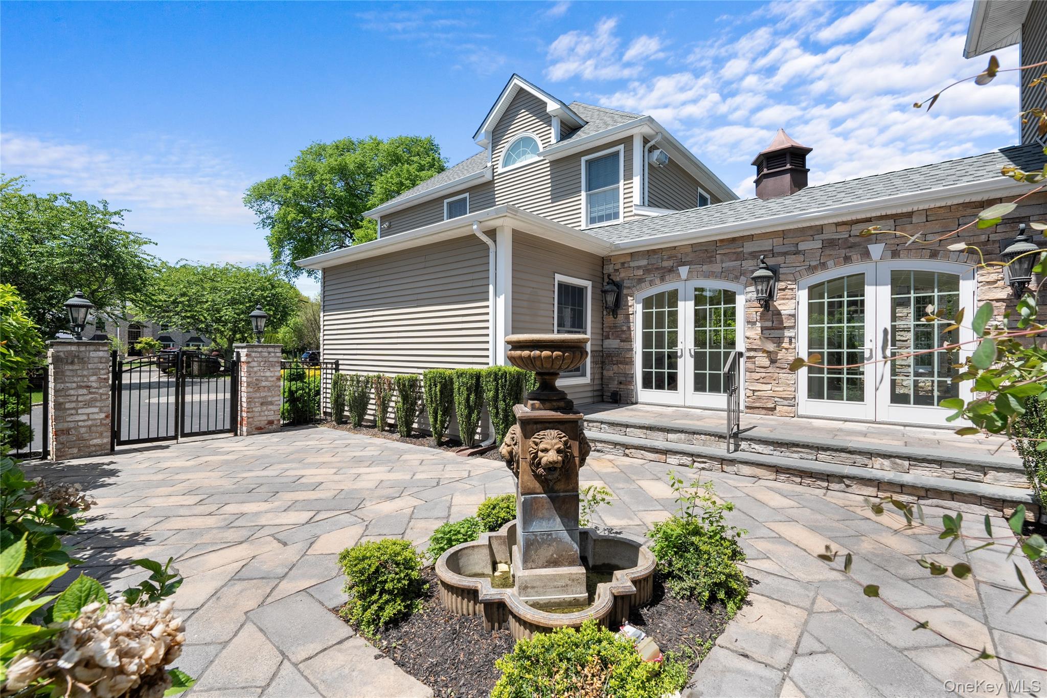 11 Crick Holly Lane, East Islip, NY 11730