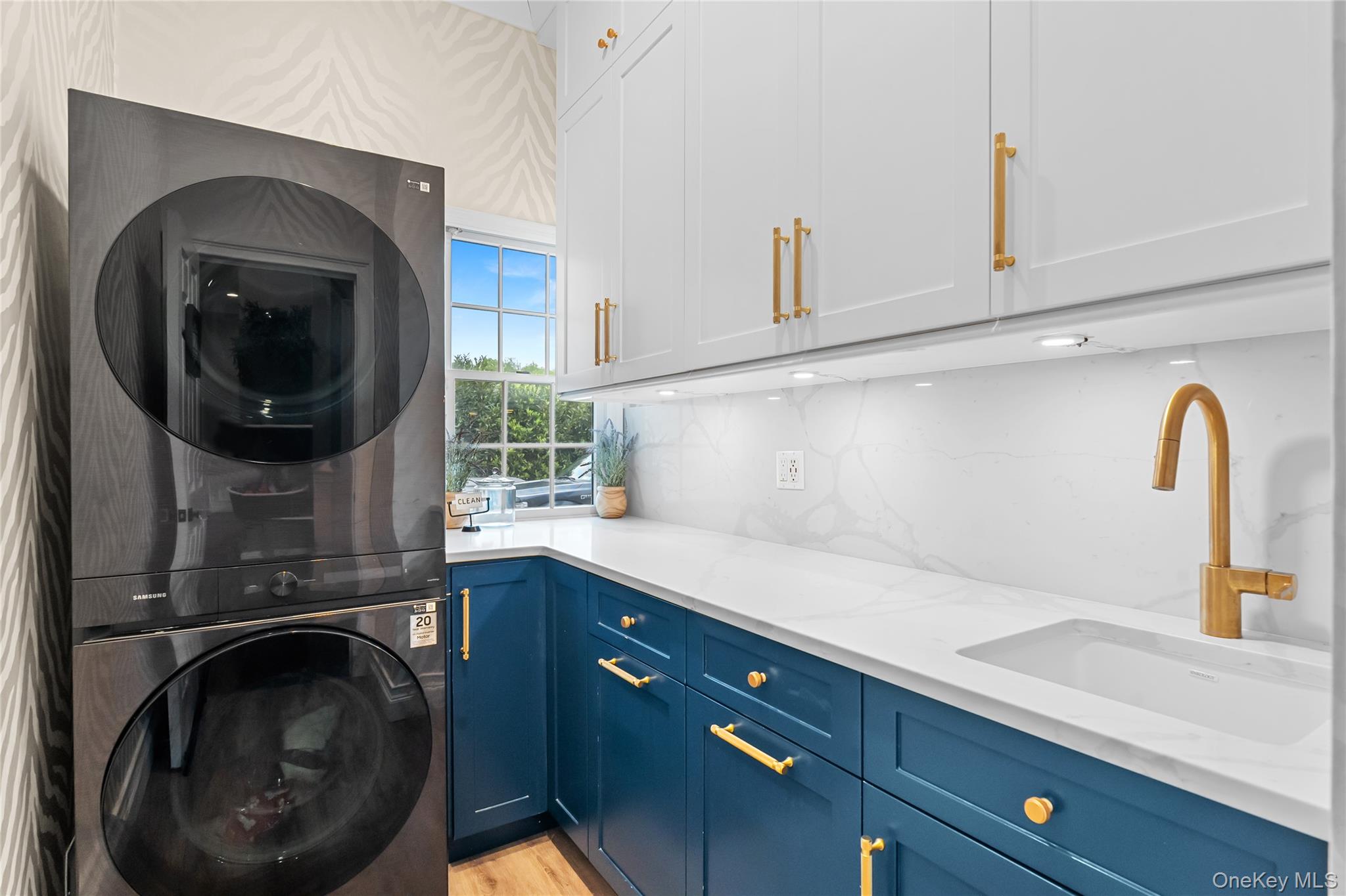 11 Crick Holly Lane, East Islip, NY 11730