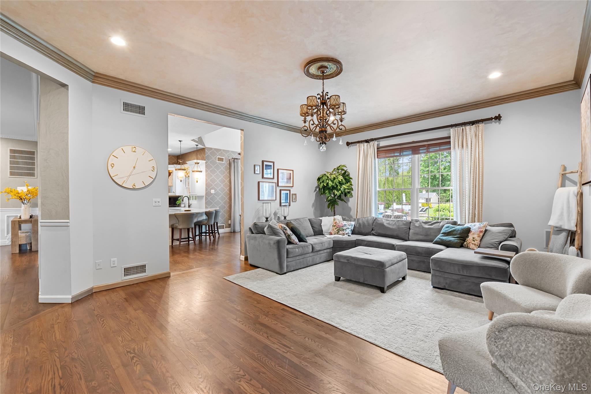 11 Crick Holly Lane, East Islip, NY 11730