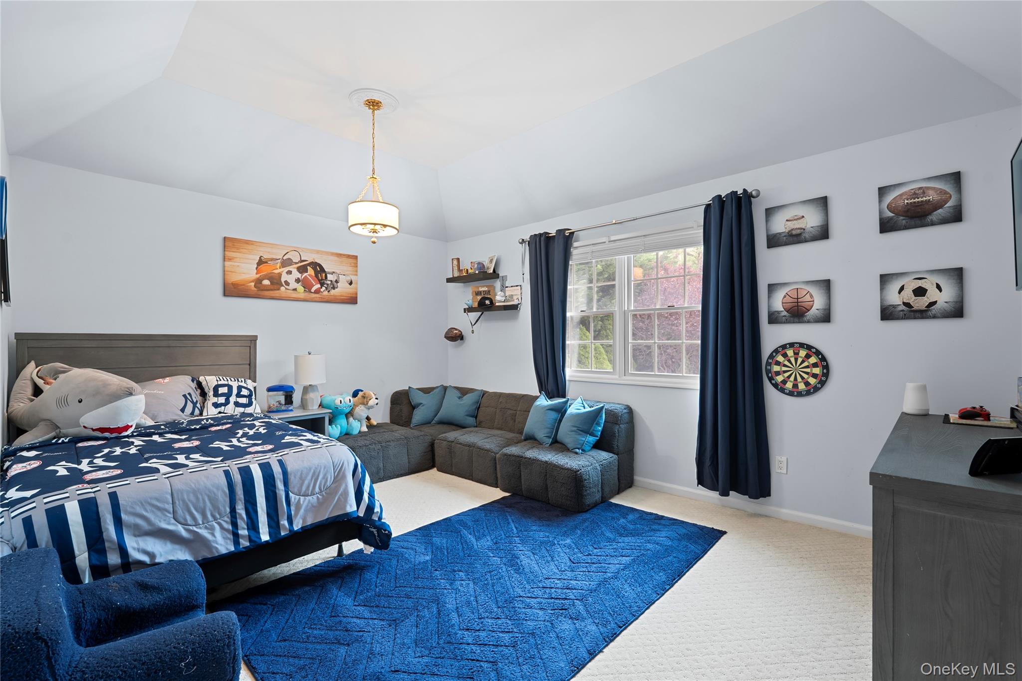 11 Crick Holly Lane, East Islip, NY 11730