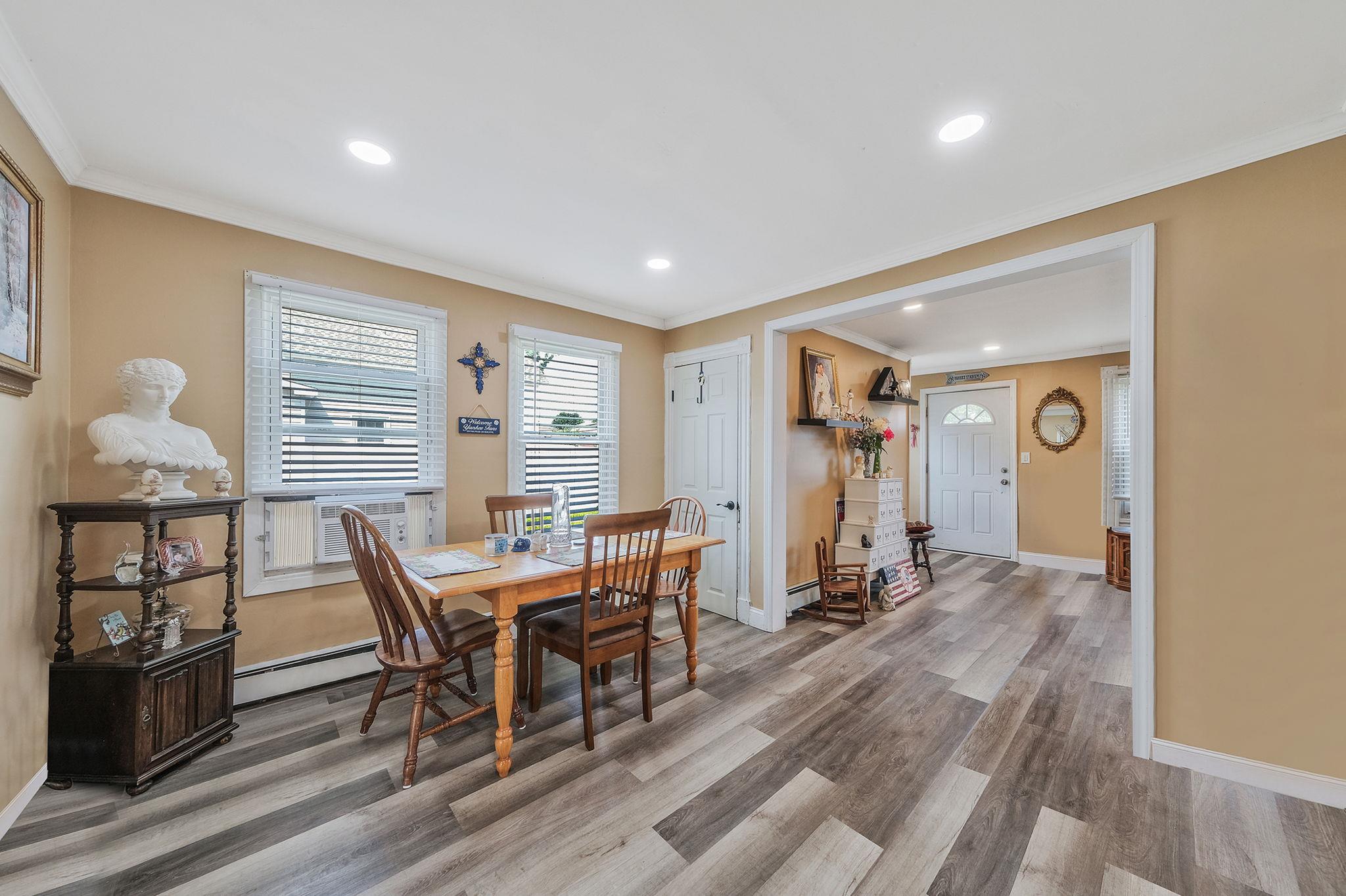 46 Lincoln Avenue, Sayville, NY 11782