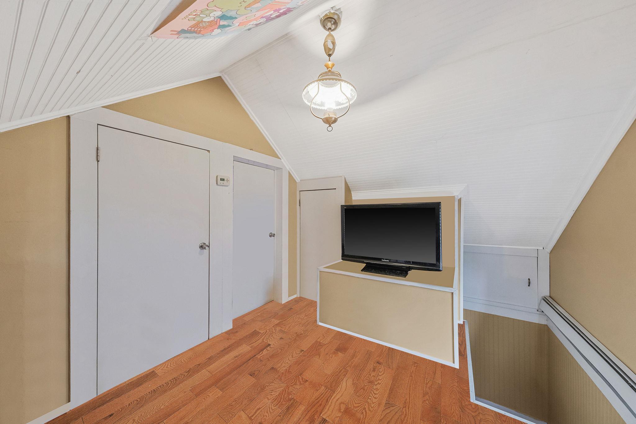 46 Lincoln Avenue, Sayville, NY 11782