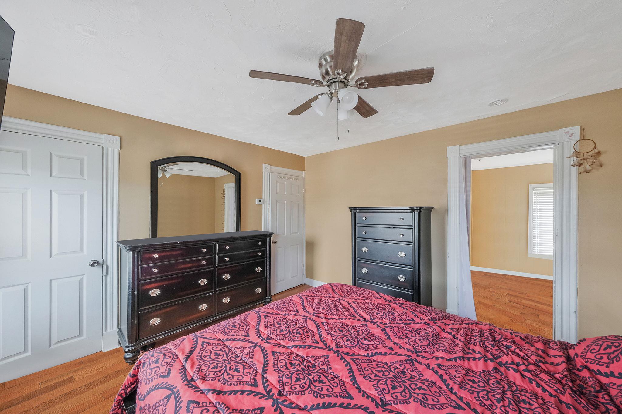 46 Lincoln Avenue, Sayville, NY 11782