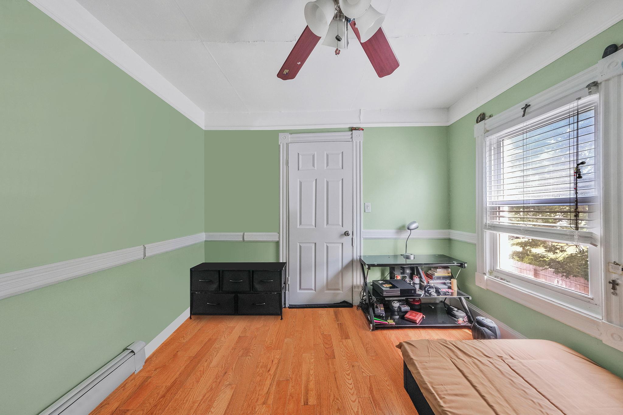 46 Lincoln Avenue, Sayville, NY 11782