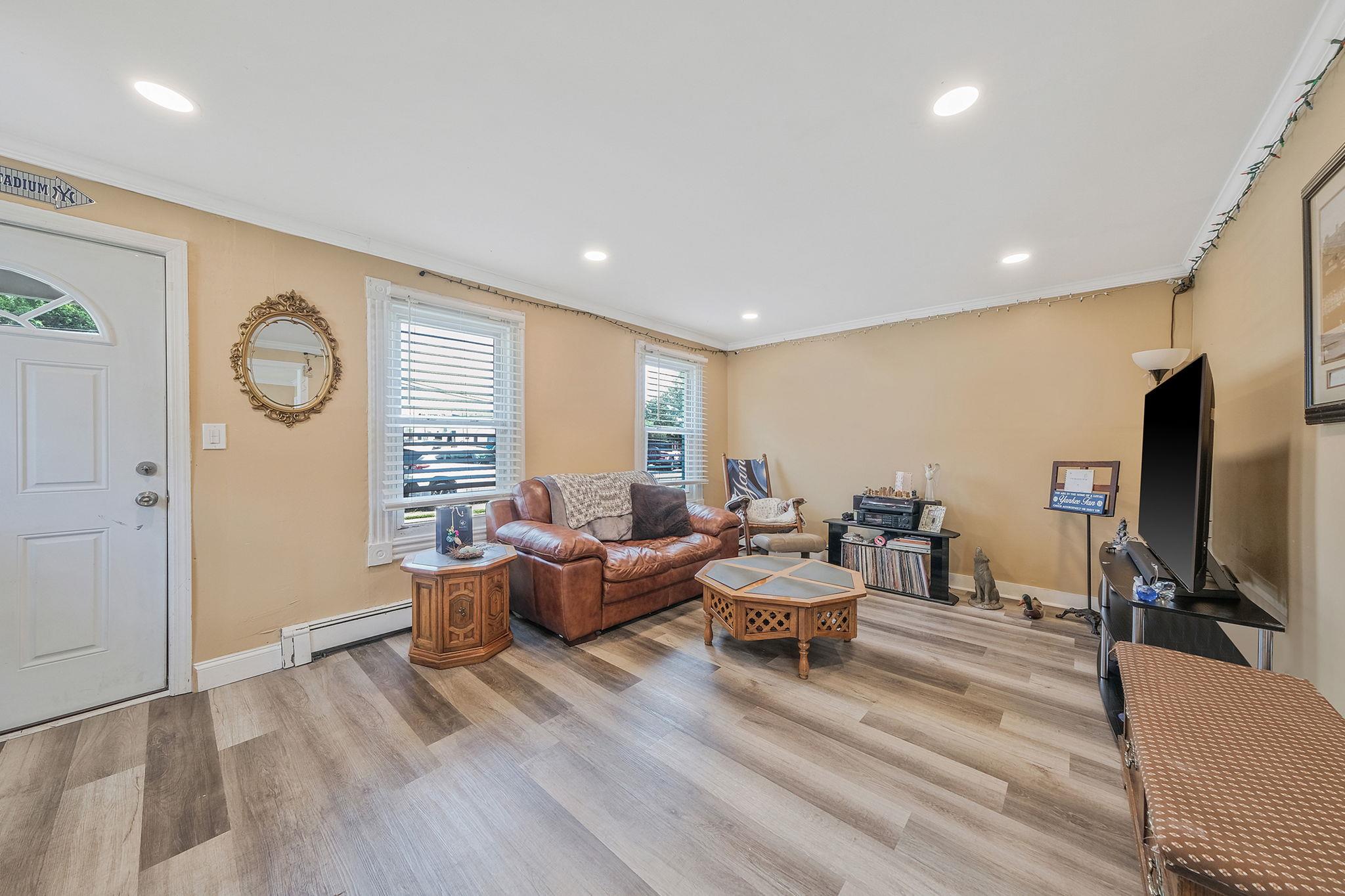 46 Lincoln Avenue, Sayville, NY 11782