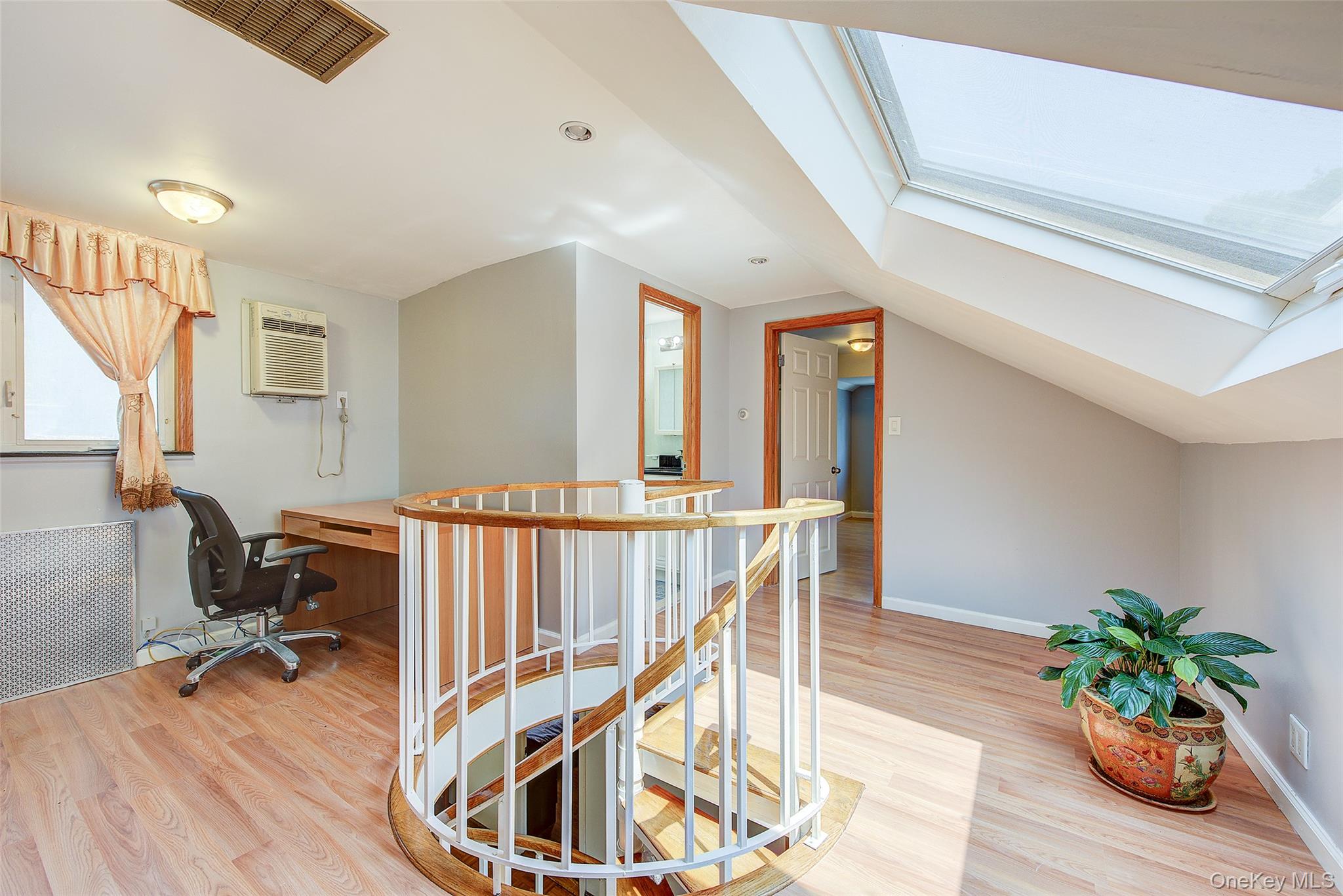 249-35 51 Avenue, Little Neck, NY 11362