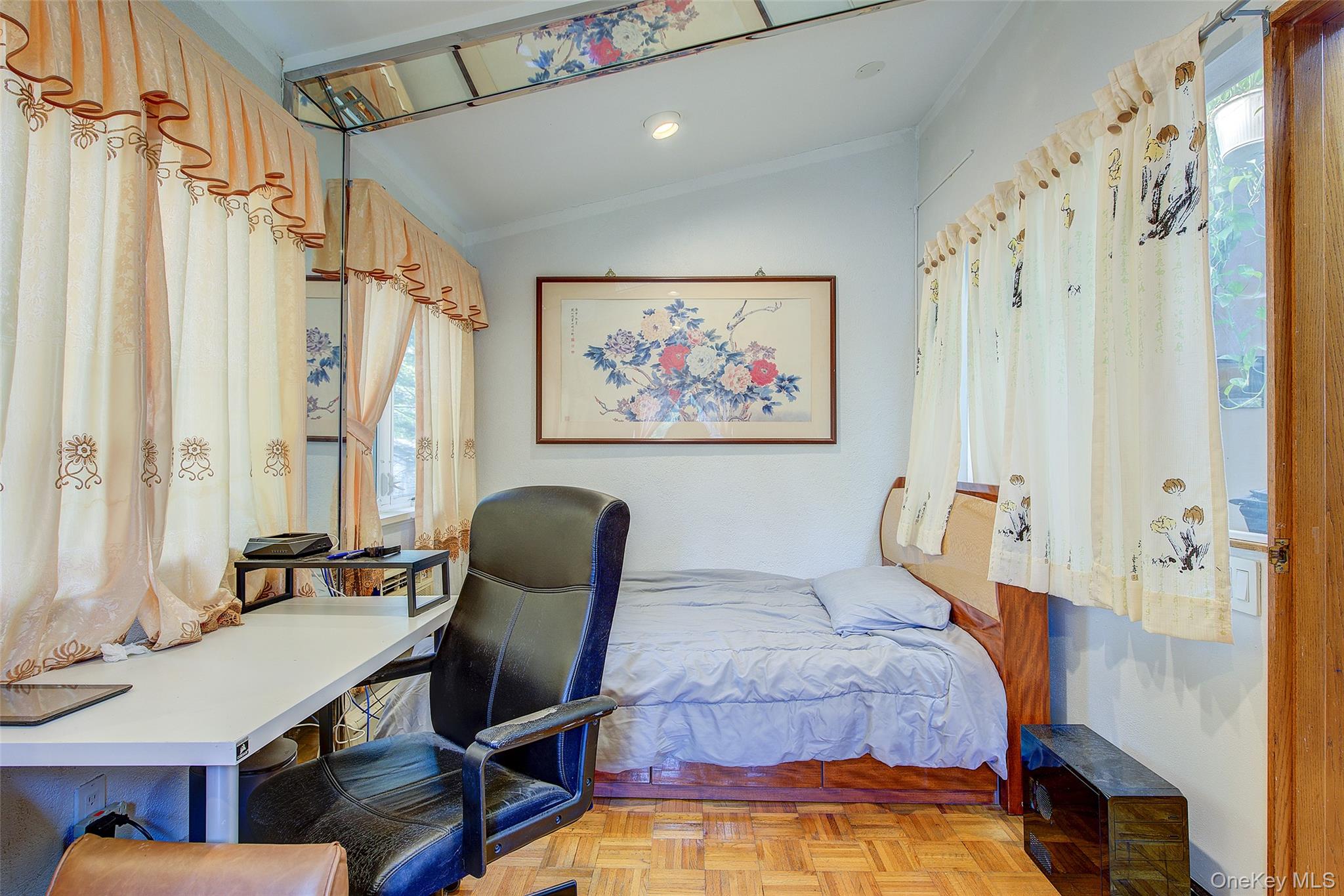 249-35 51 Avenue, Little Neck, NY 11362