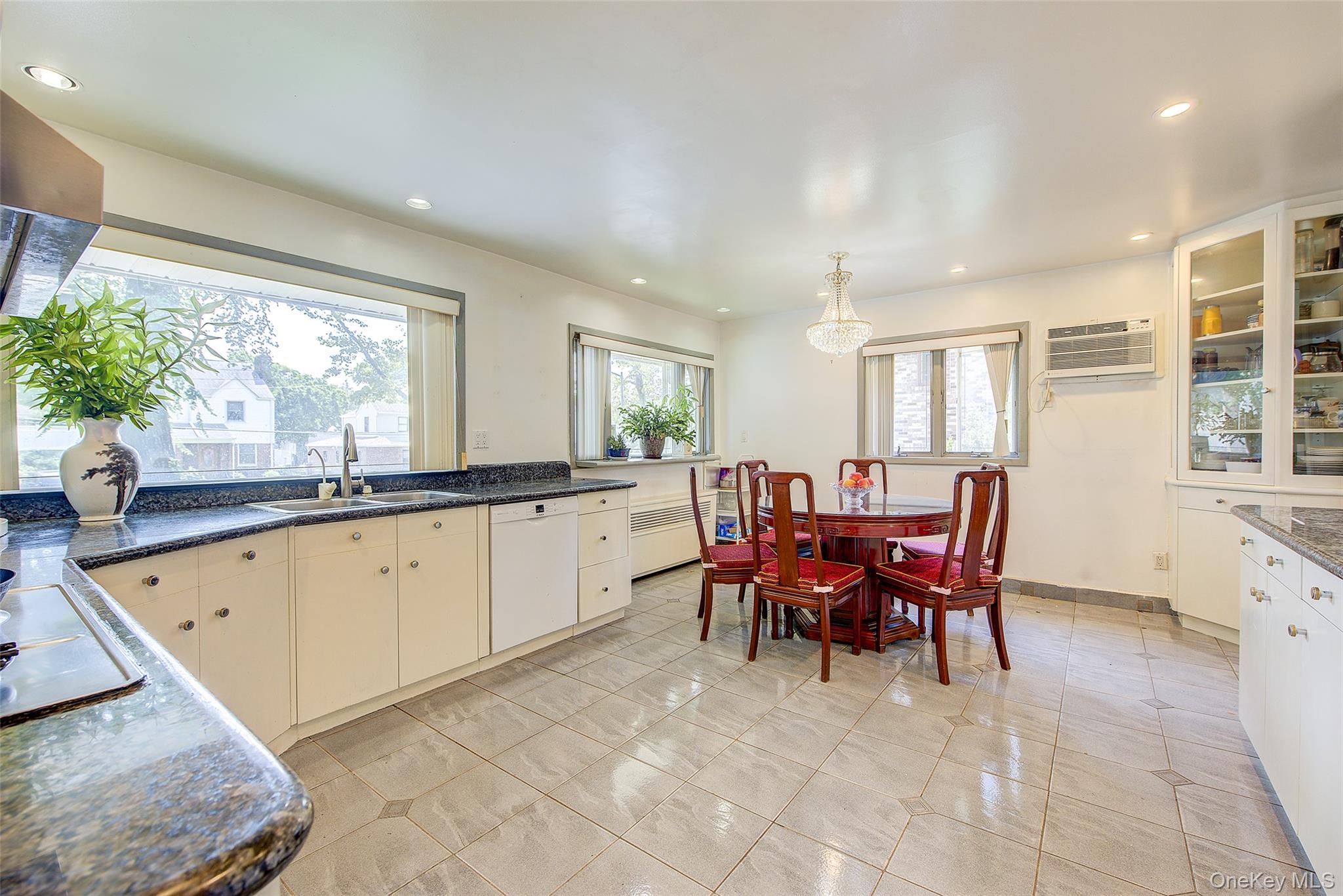 249-35 51 Avenue, Little Neck, NY 11362