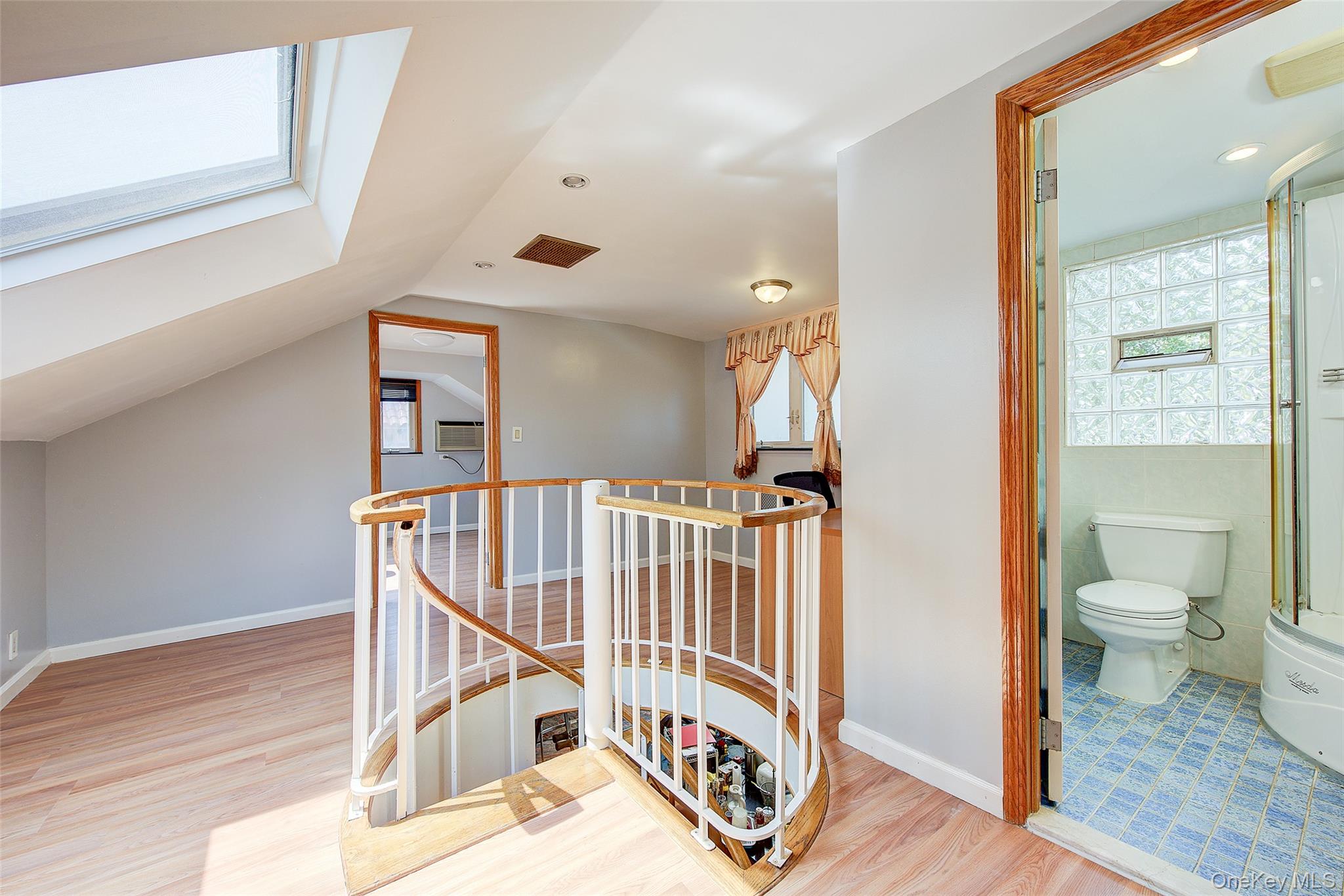 249-35 51 Avenue, Little Neck, NY 11362