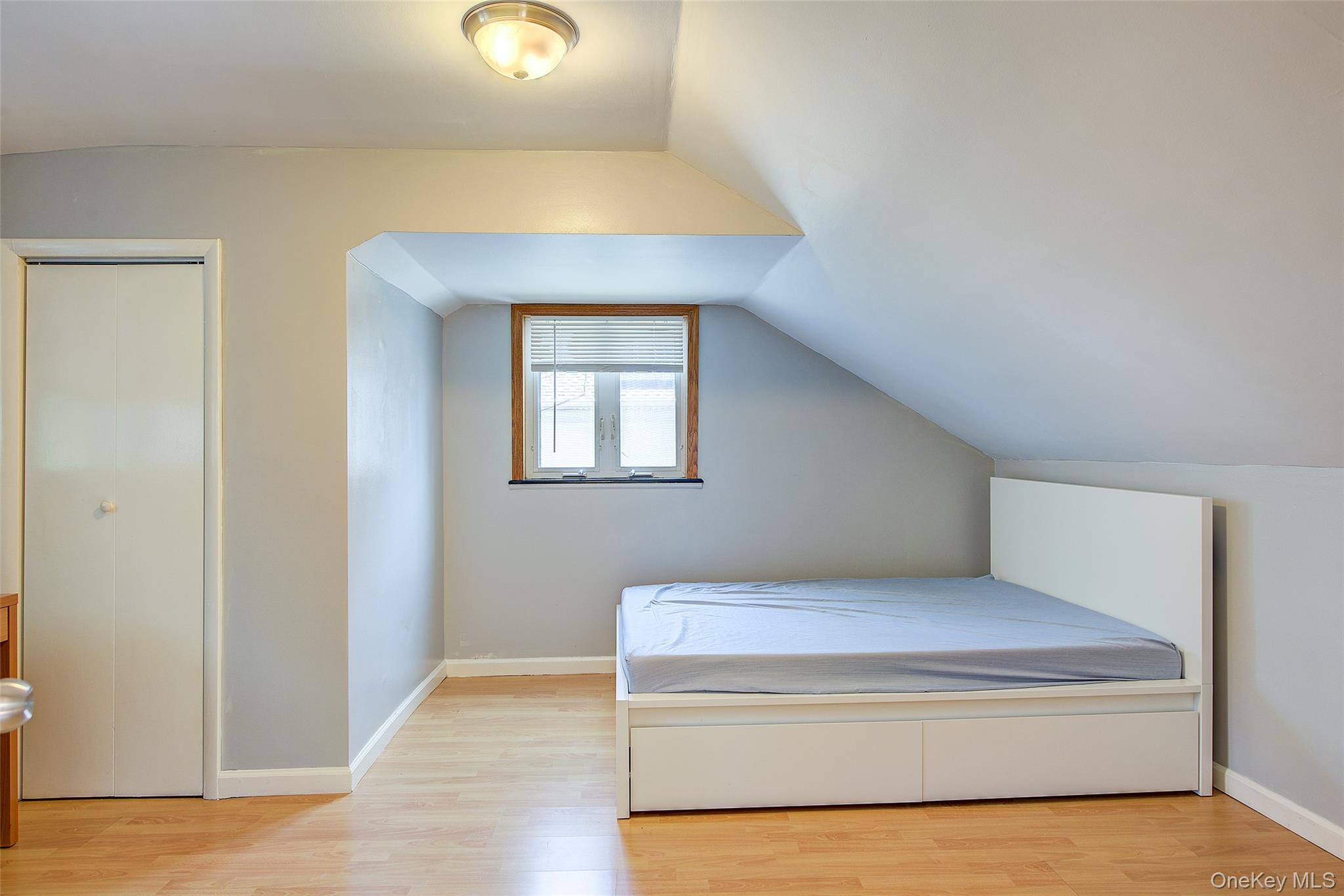 249-35 51 Avenue, Little Neck, NY 11362