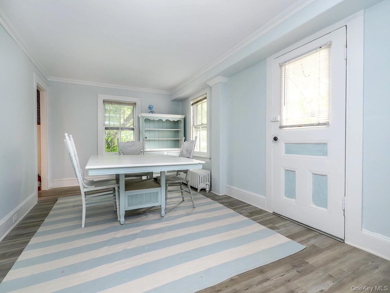 60 Grove Street, Glenwood Landing, NY 11547