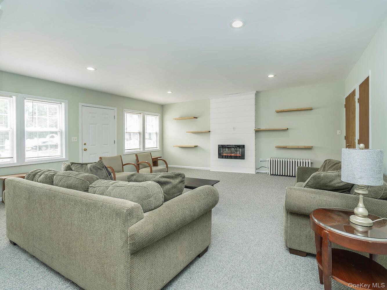 60 Grove Street, Glenwood Landing, NY 11547