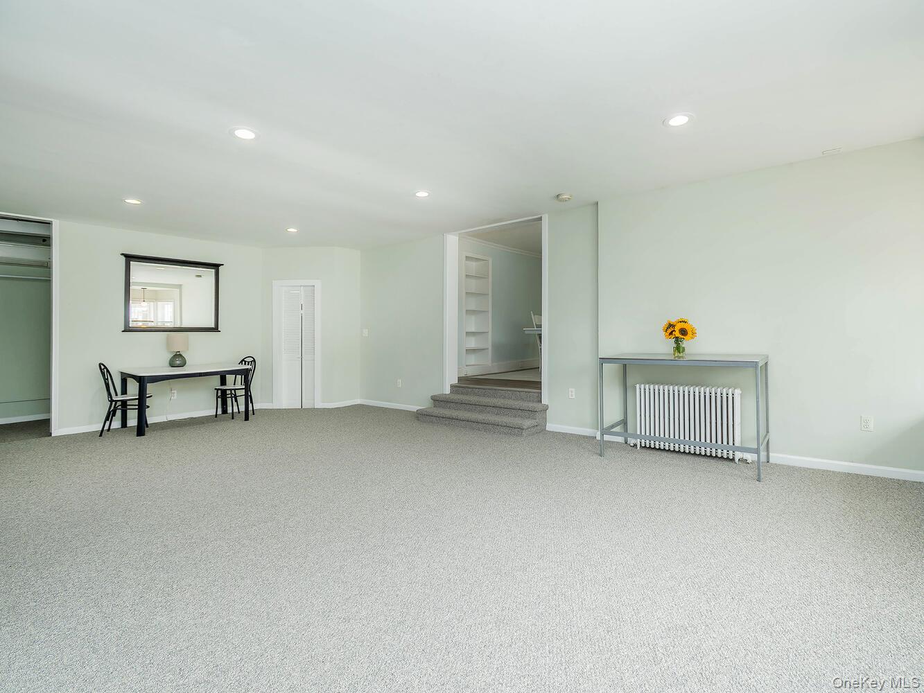 60 Grove Street, Glenwood Landing, NY 11547