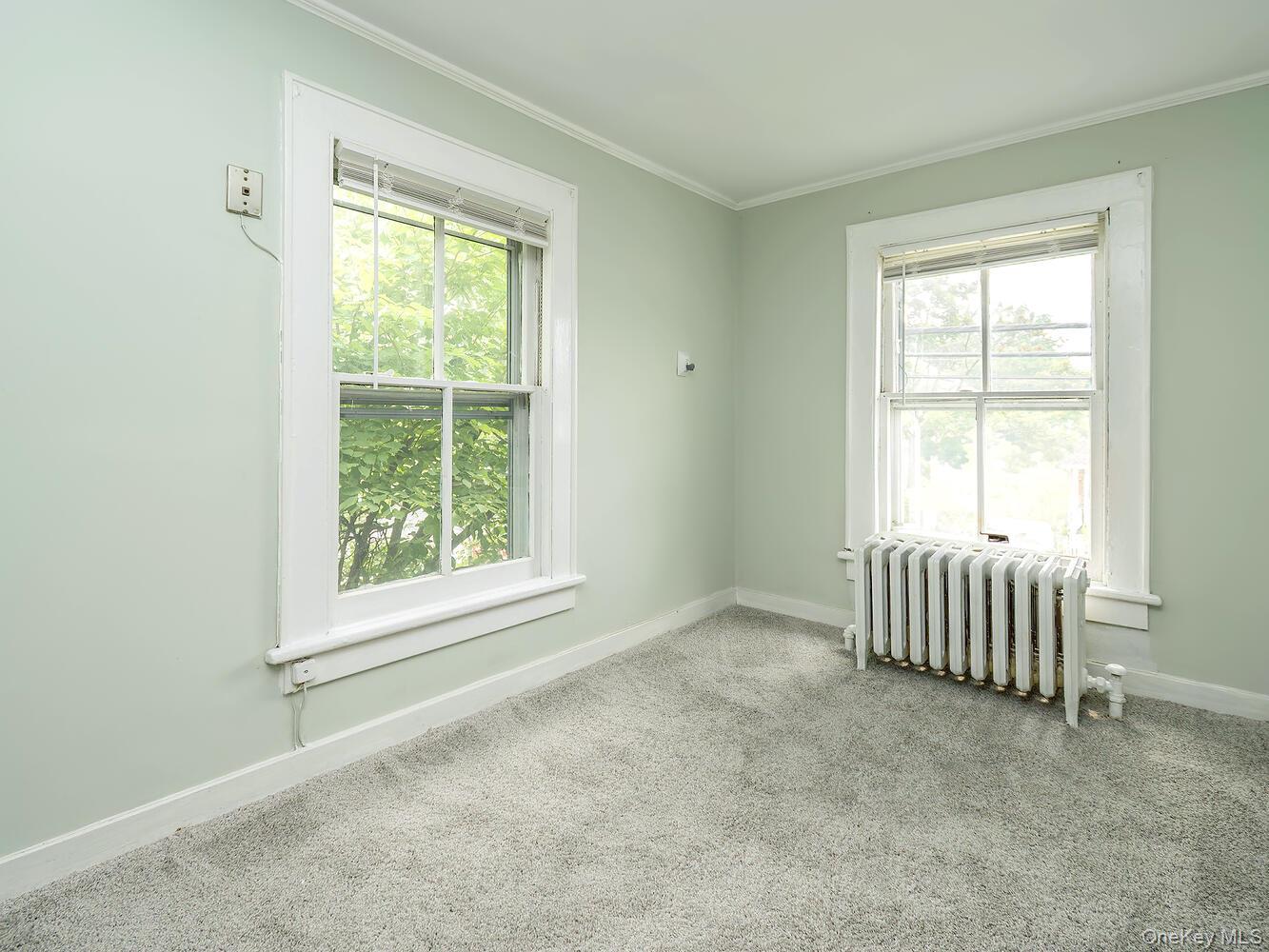 60 Grove Street, Glenwood Landing, NY 11547