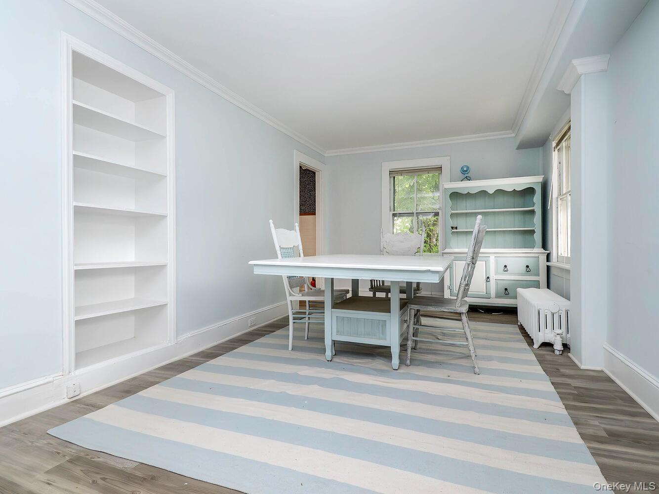 60 Grove Street, Glenwood Landing, NY 11547