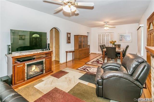 2 Twain Street, North Baldwin, NY 11510