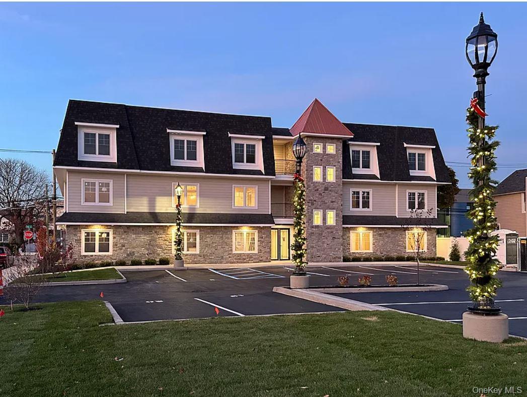 400 Oak Street, Copiague, NY 11726