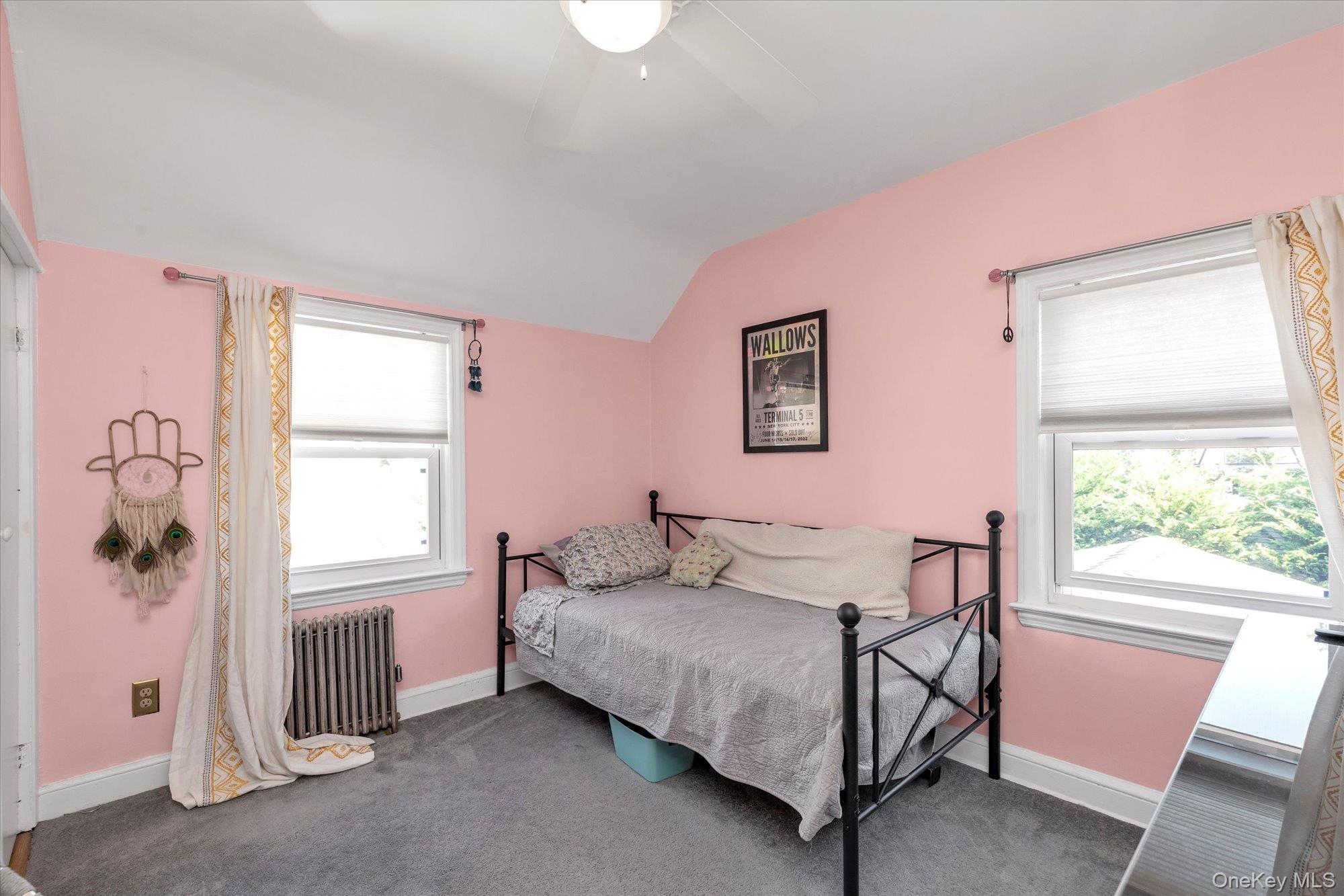 16 Farnum Street, Lynbrook, NY 11563