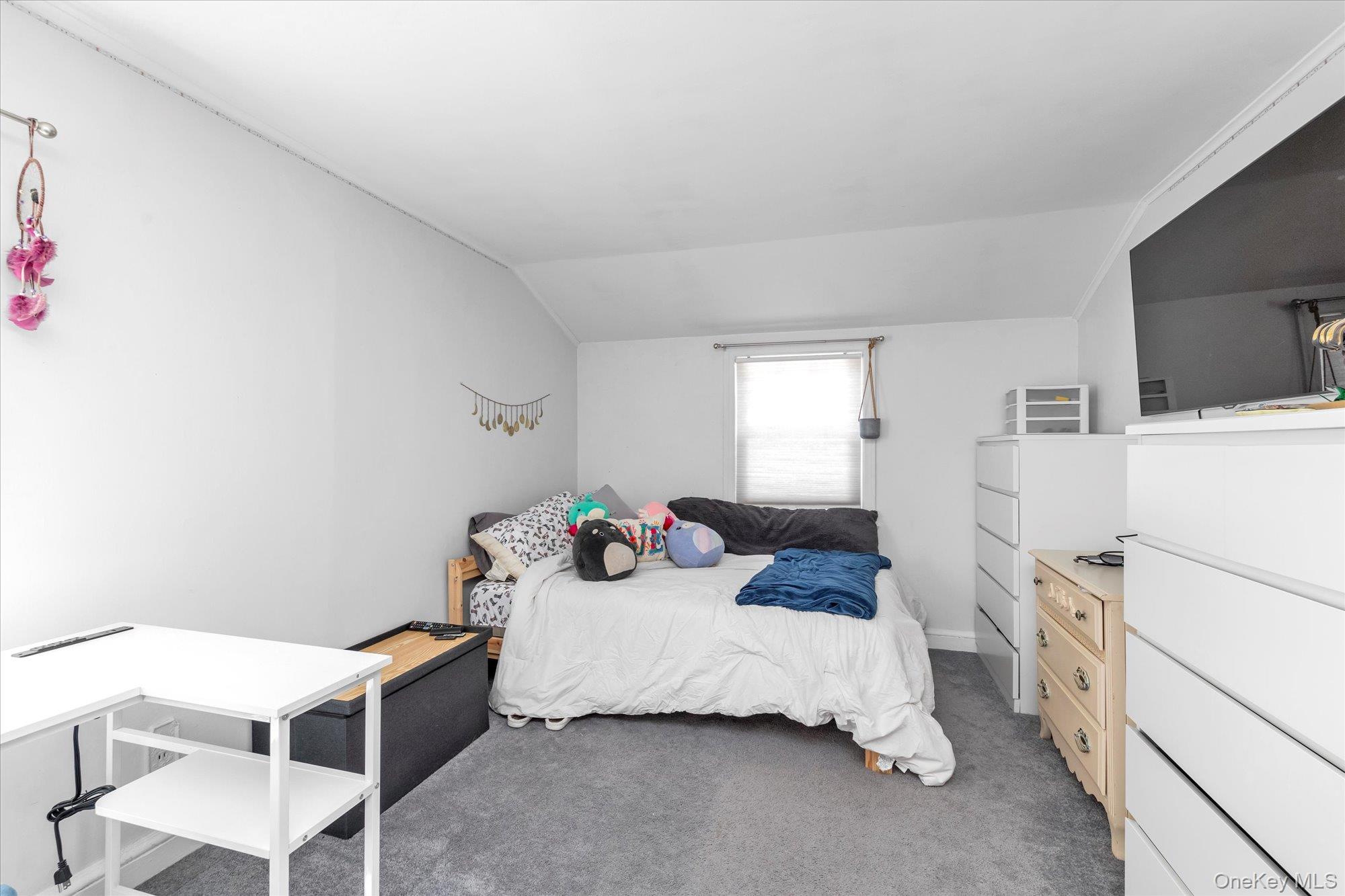 16 Farnum Street, Lynbrook, NY 11563