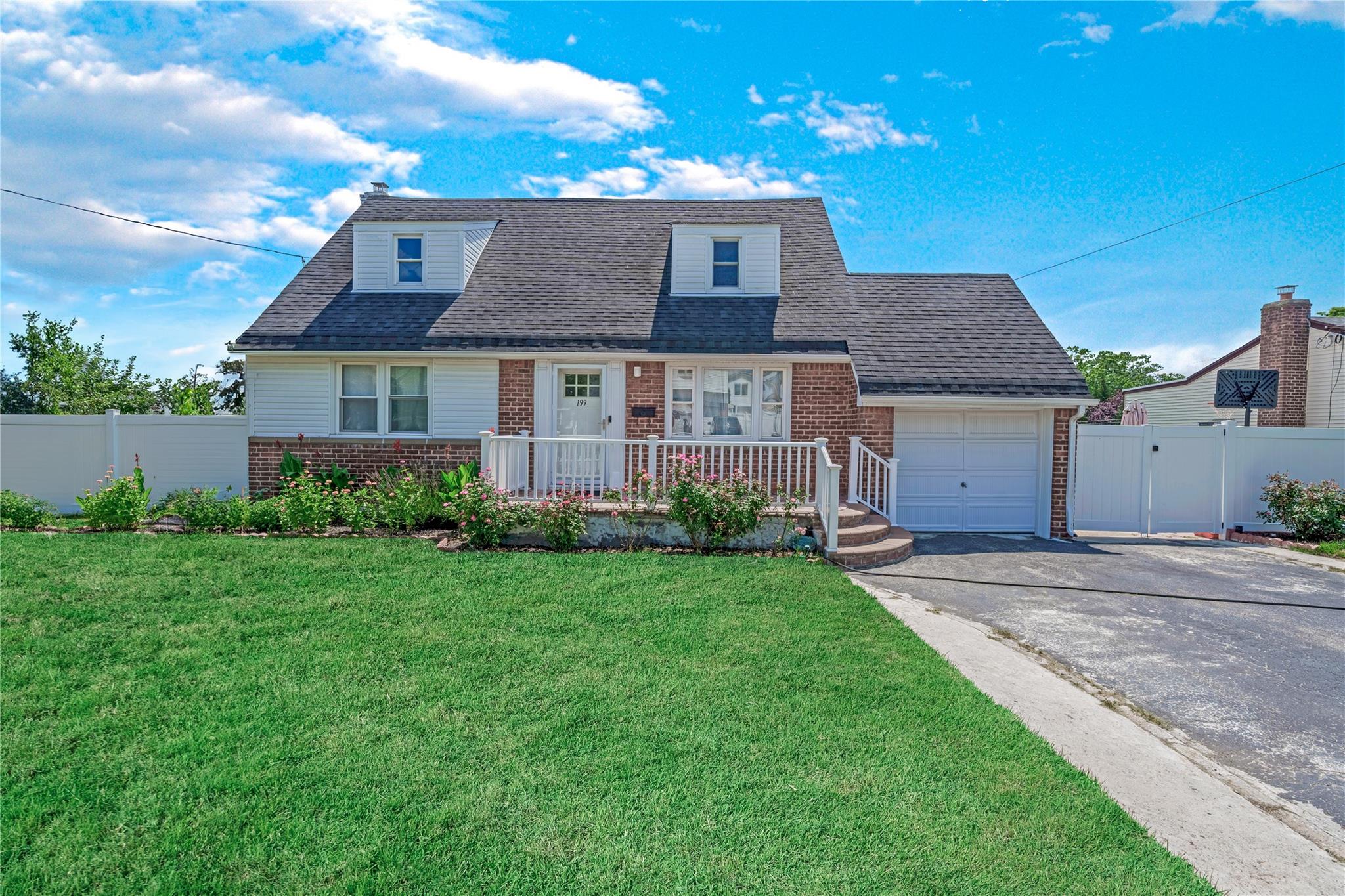 199 Guildford Court, West Hempstead, NY 11552