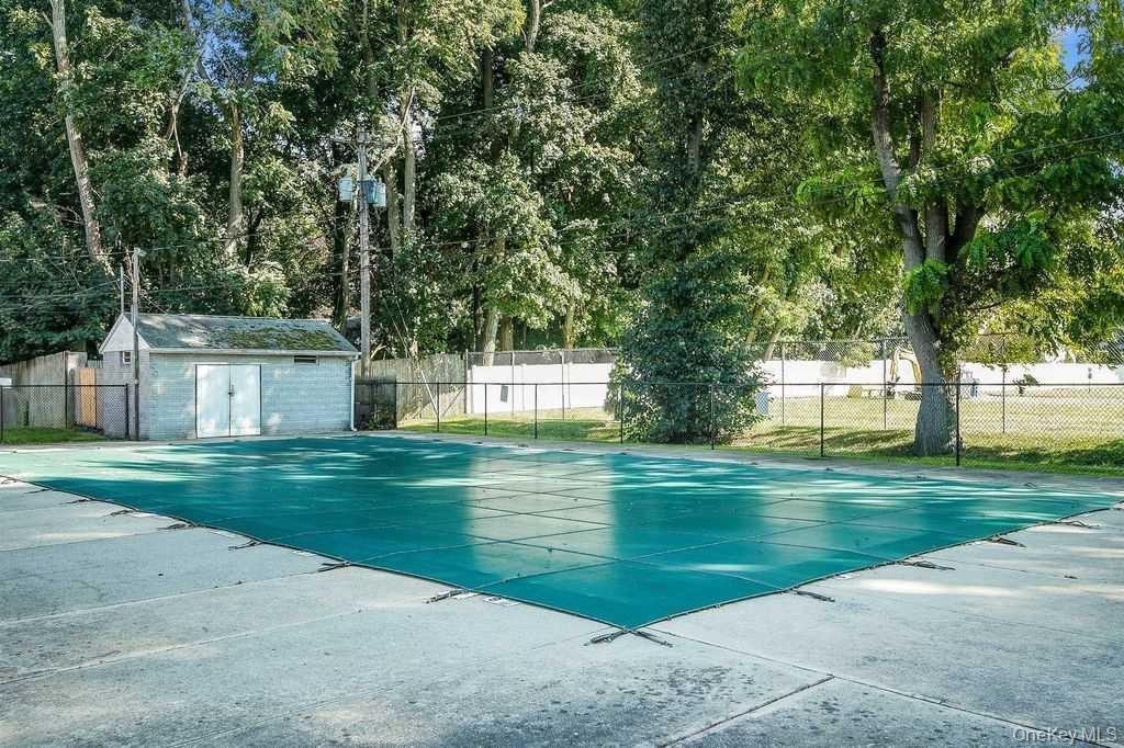 2710 South Road # F11, Poughkeepsie, NY 12601