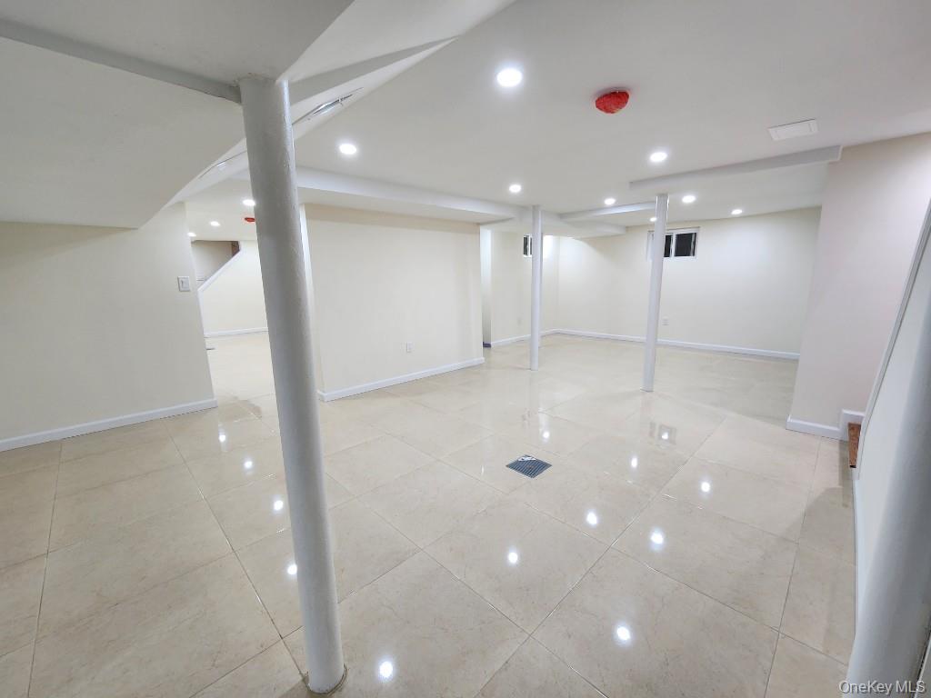 20N Ravine Road, Kings Point, NY 10024