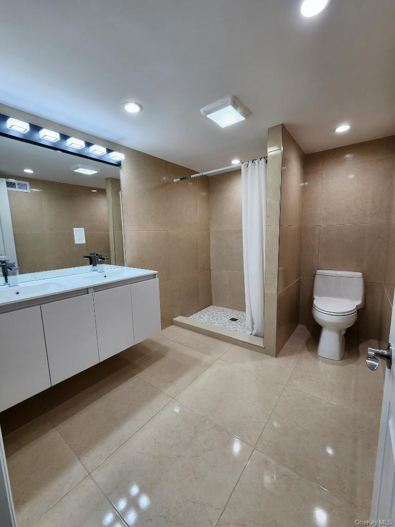 20N Ravine Road, Kings Point, NY 10024