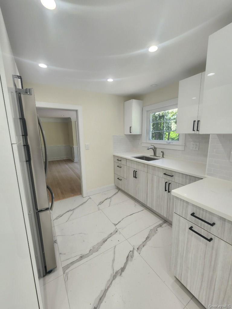 20N Ravine Road, Kings Point, NY 10024