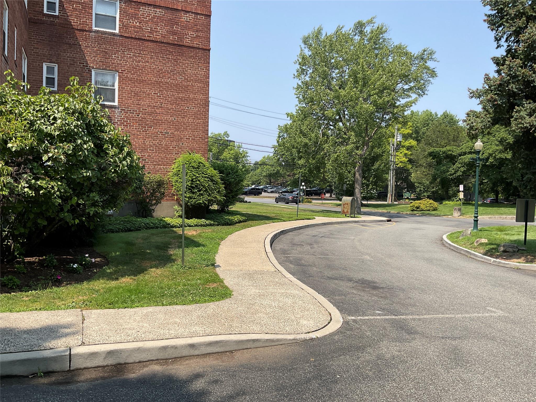 320 S Broadway, Tarrytown, NY 10591