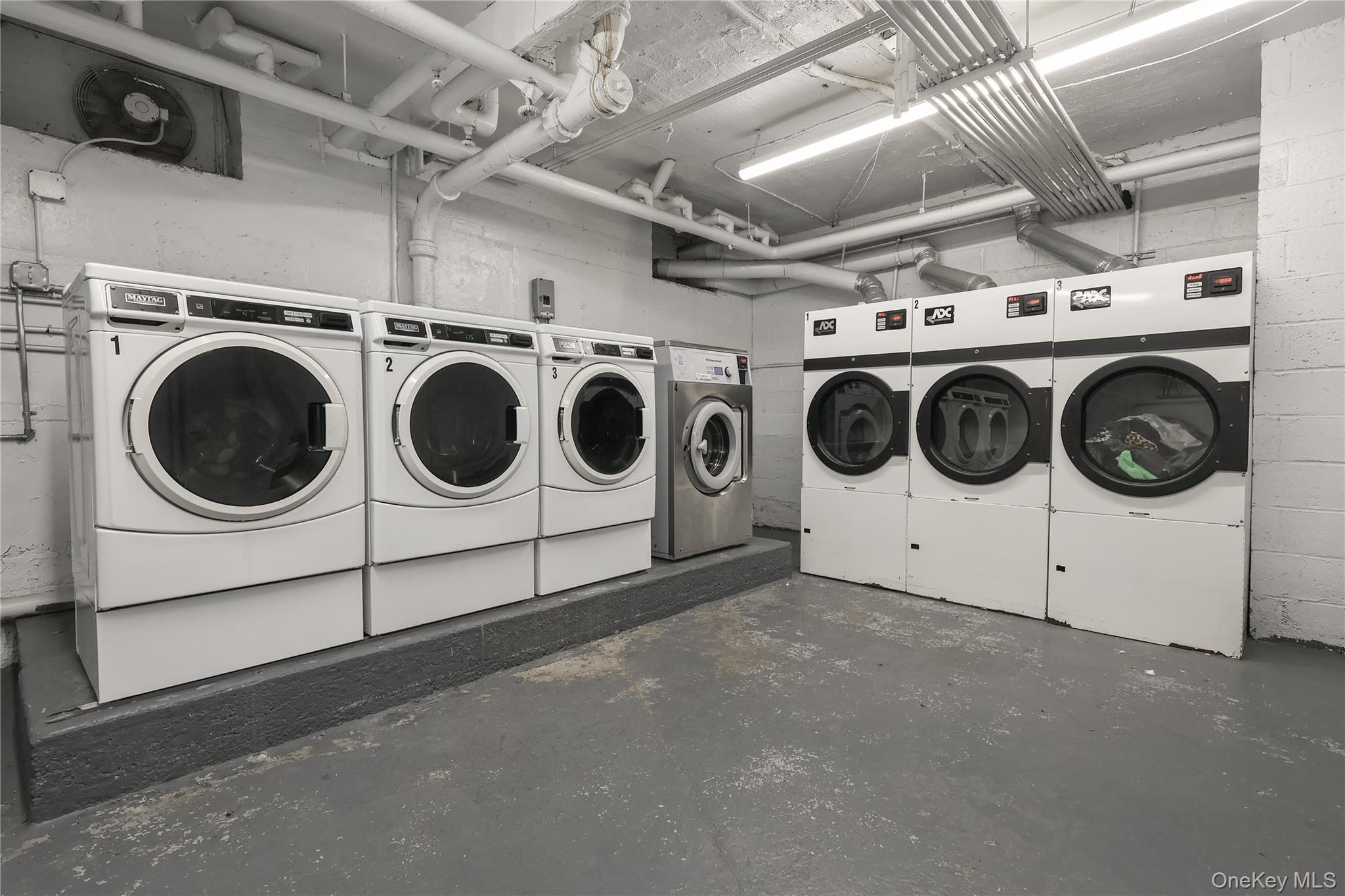 215-28 47th Avenue # 1B, Bayside, NY 11361