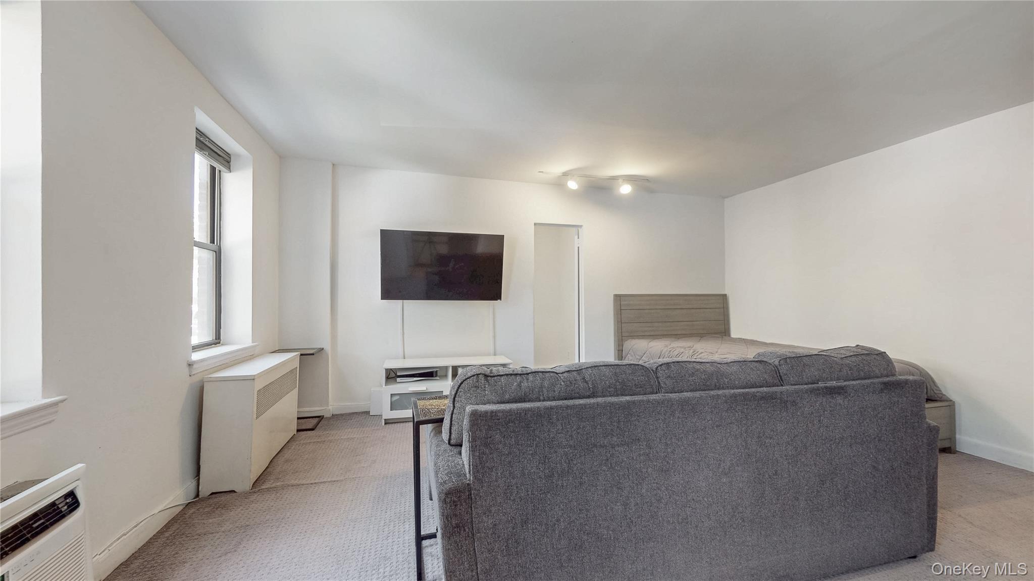 215-28 47th Avenue # 1B, Bayside, NY 11361