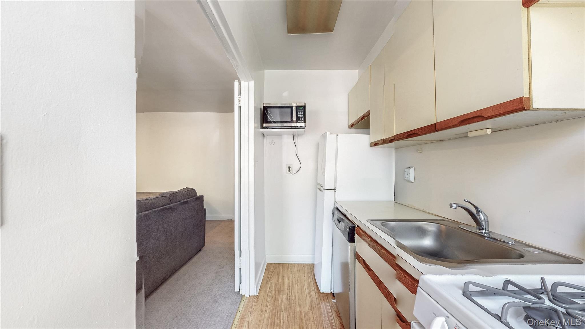 215-28 47th Avenue # 1B, Bayside, NY 11361