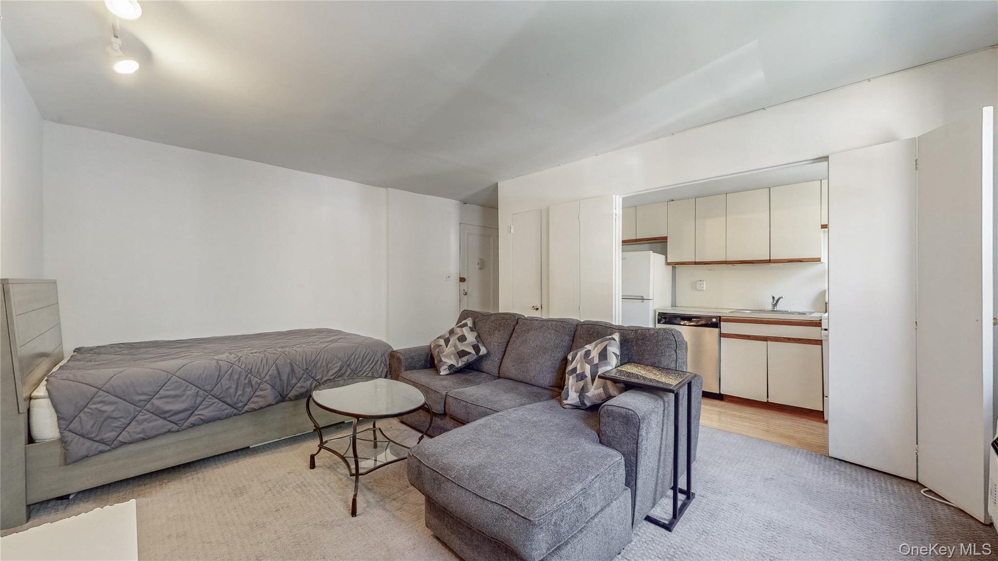 215-28 47th Avenue # 1B, Bayside, NY 11361