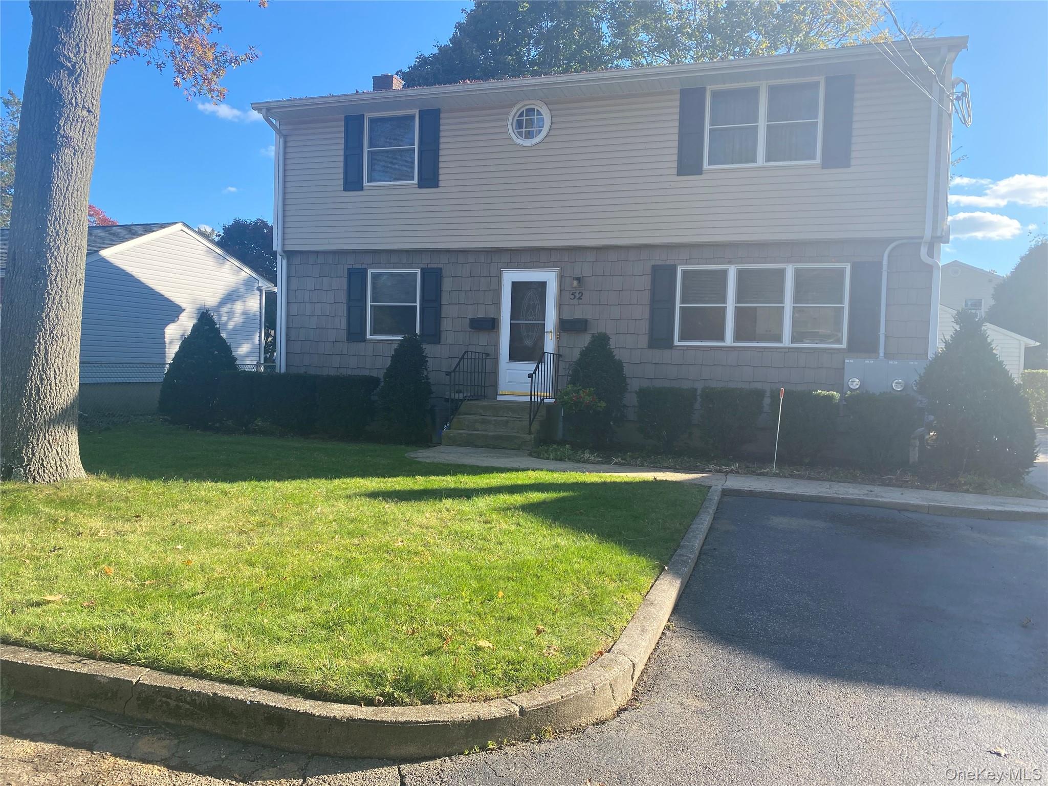 52 Grand Place # B, East Northport, NY 11731