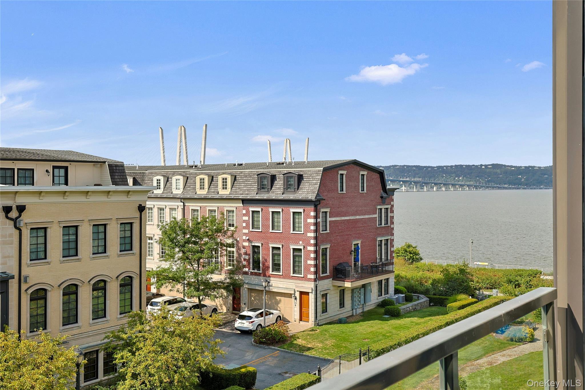 16 Rivers Edge Drive # 408, Tarrytown, NY 10591