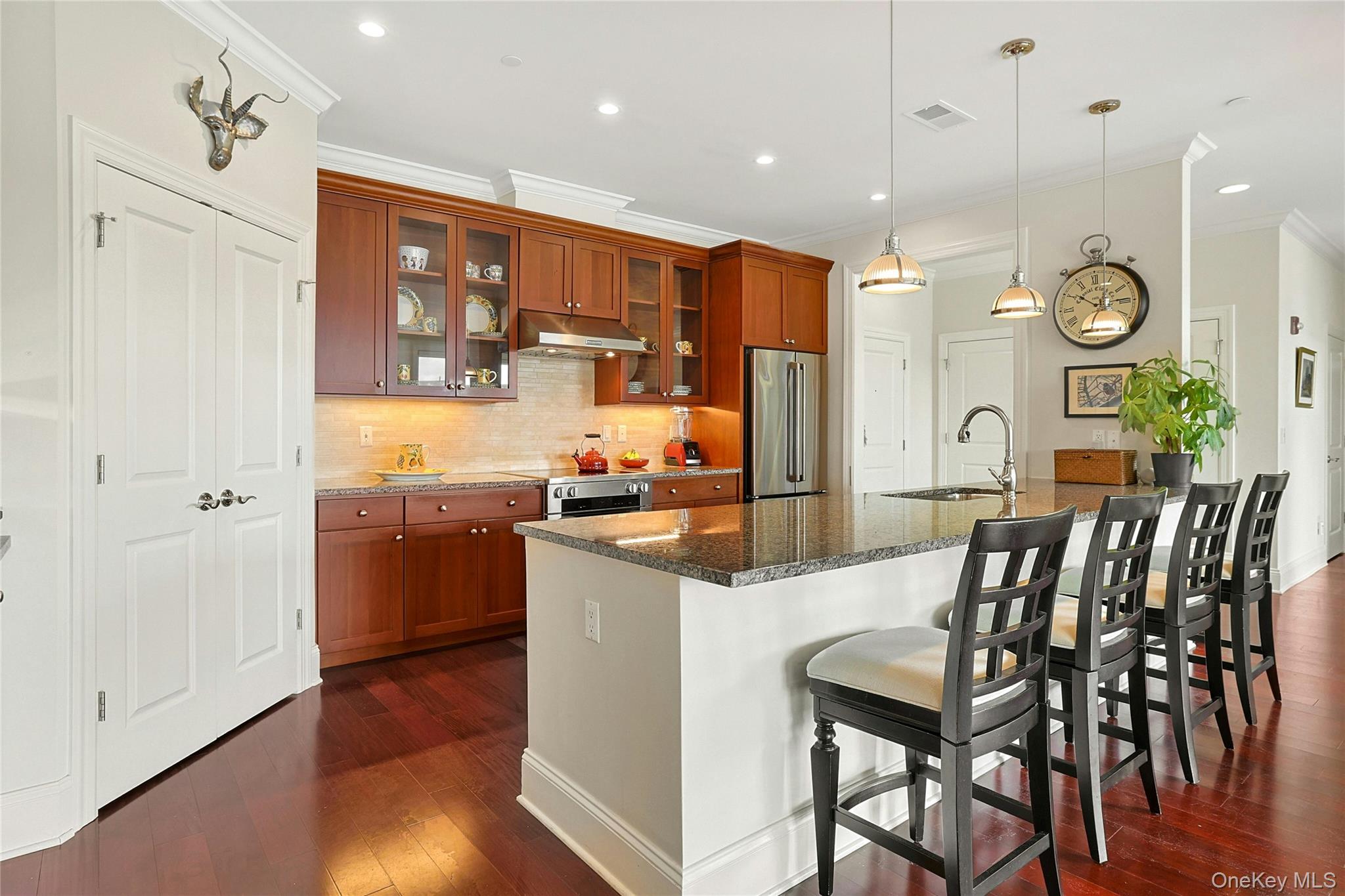 16 Rivers Edge Drive # 408, Tarrytown, NY 10591