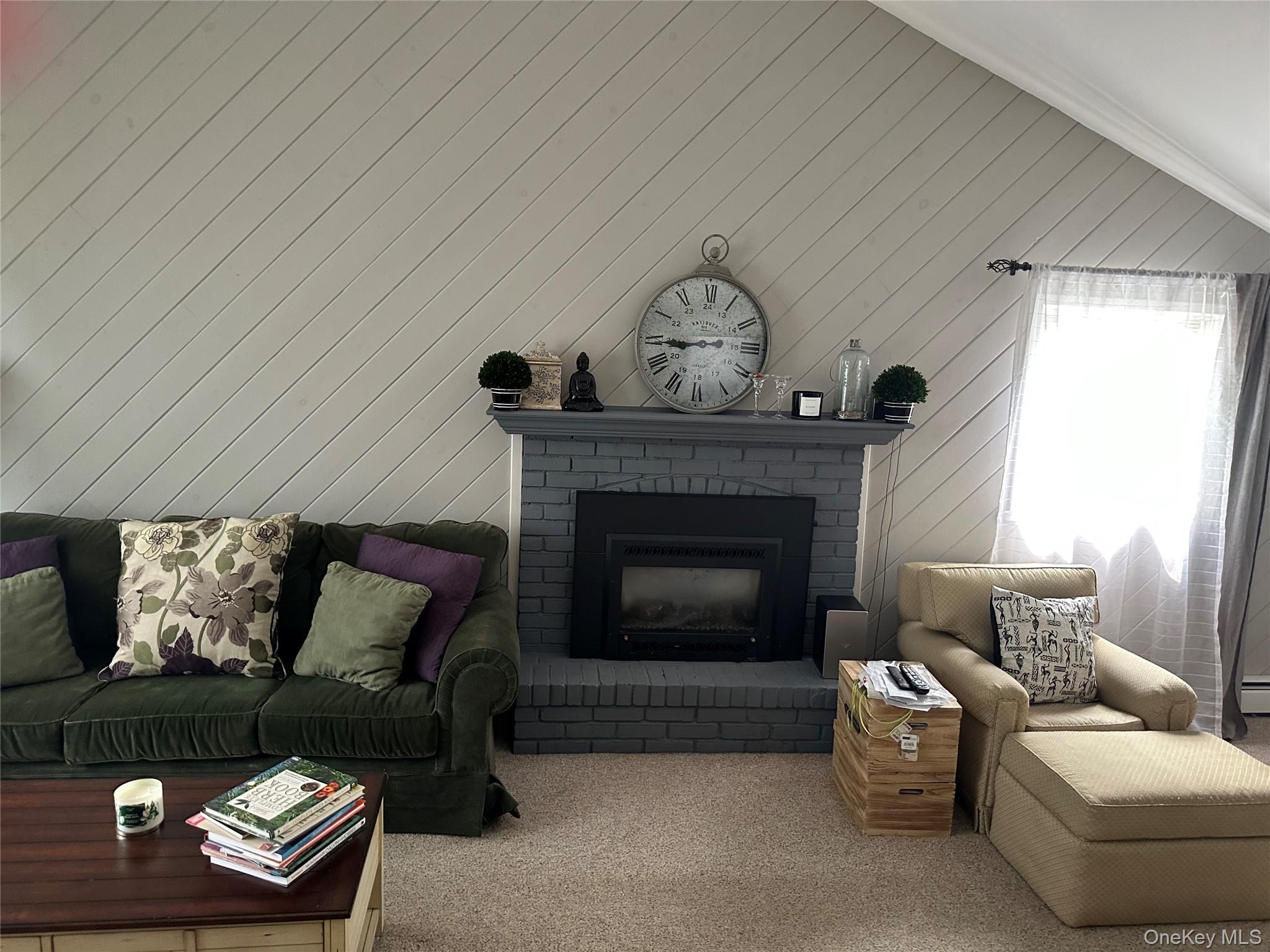 7 Dogwood Street, Farmingdale, NY 11735