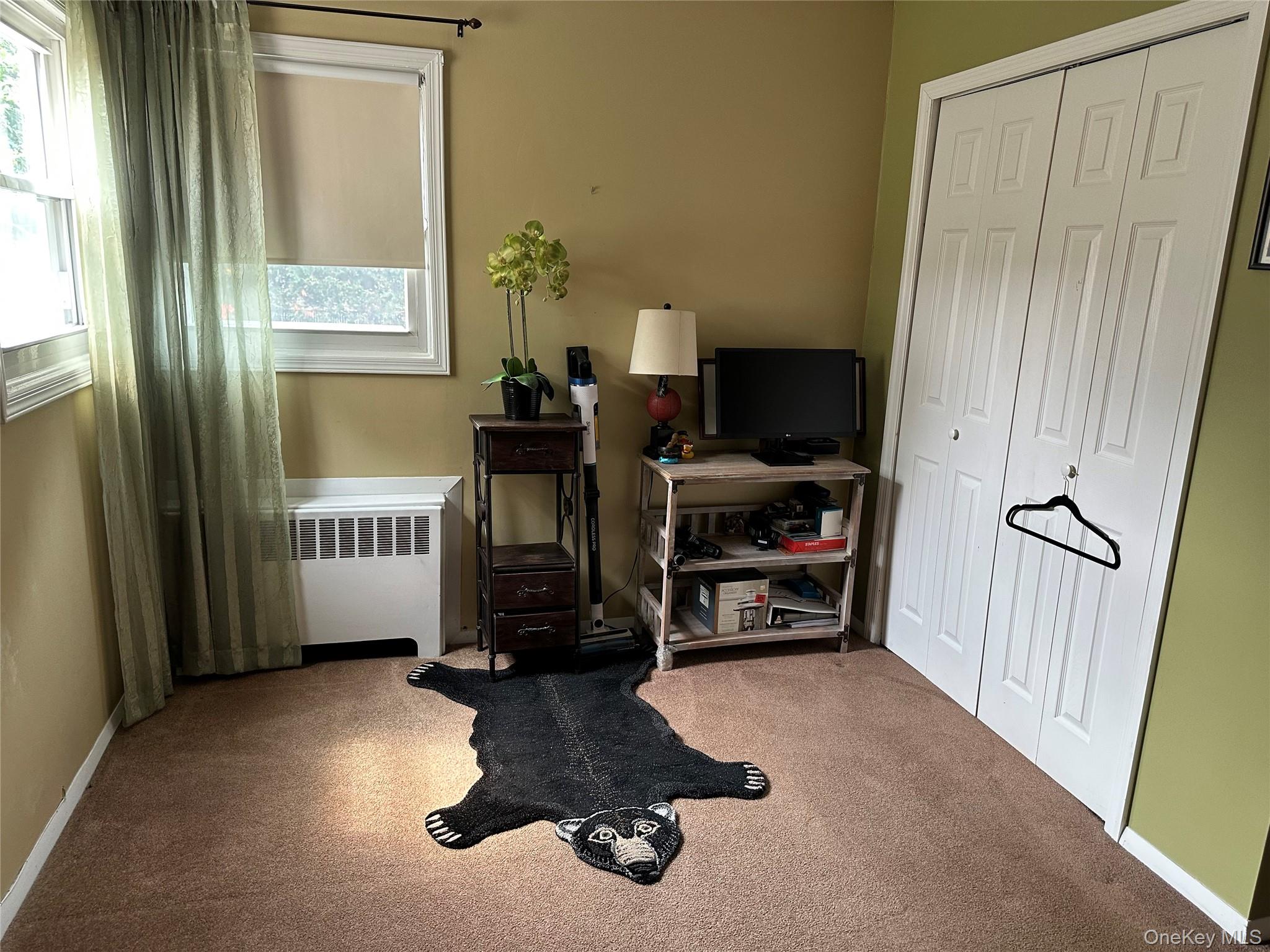 7 Dogwood Street, Farmingdale, NY 11735