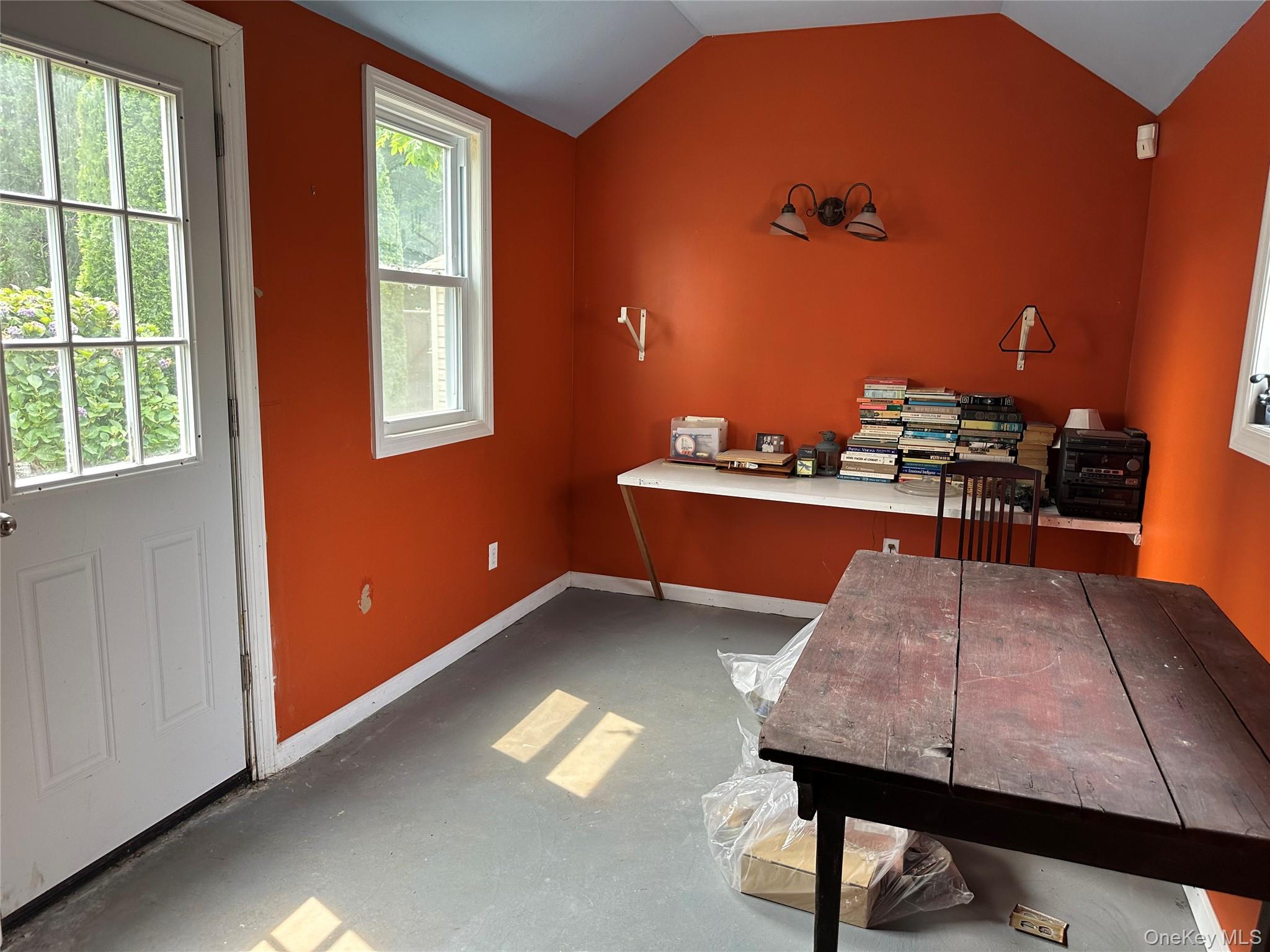 7 Dogwood Street, Farmingdale, NY 11735