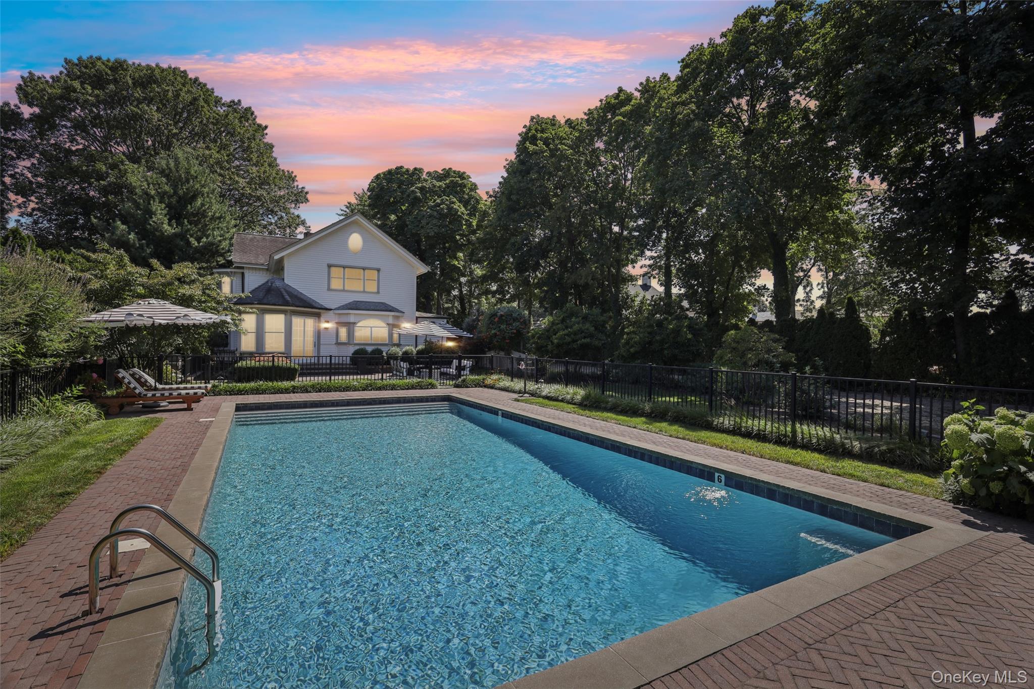 19 E Williston Avenue, East Williston, NY 11596