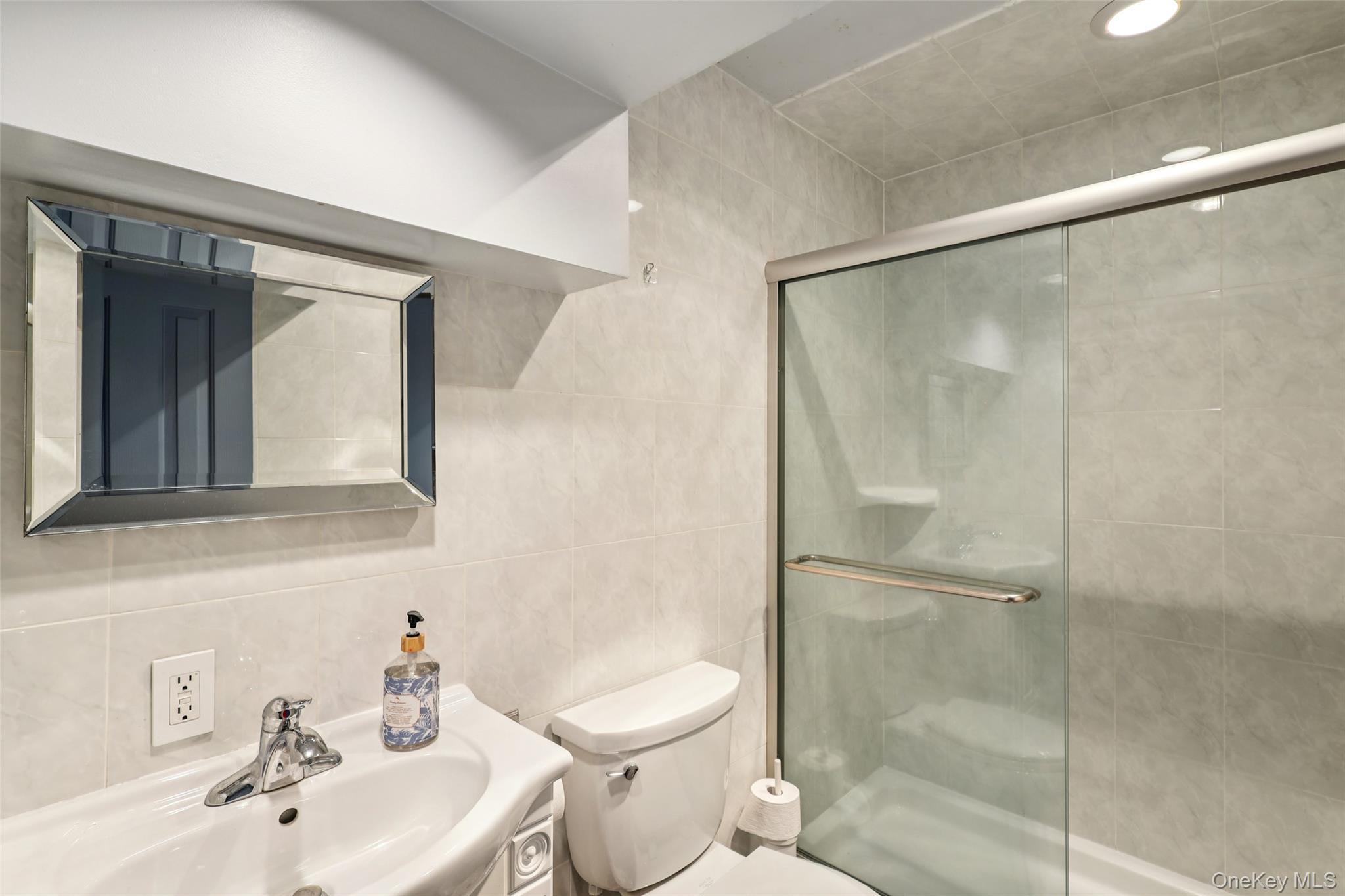 19 E Williston Avenue, East Williston, NY 11596