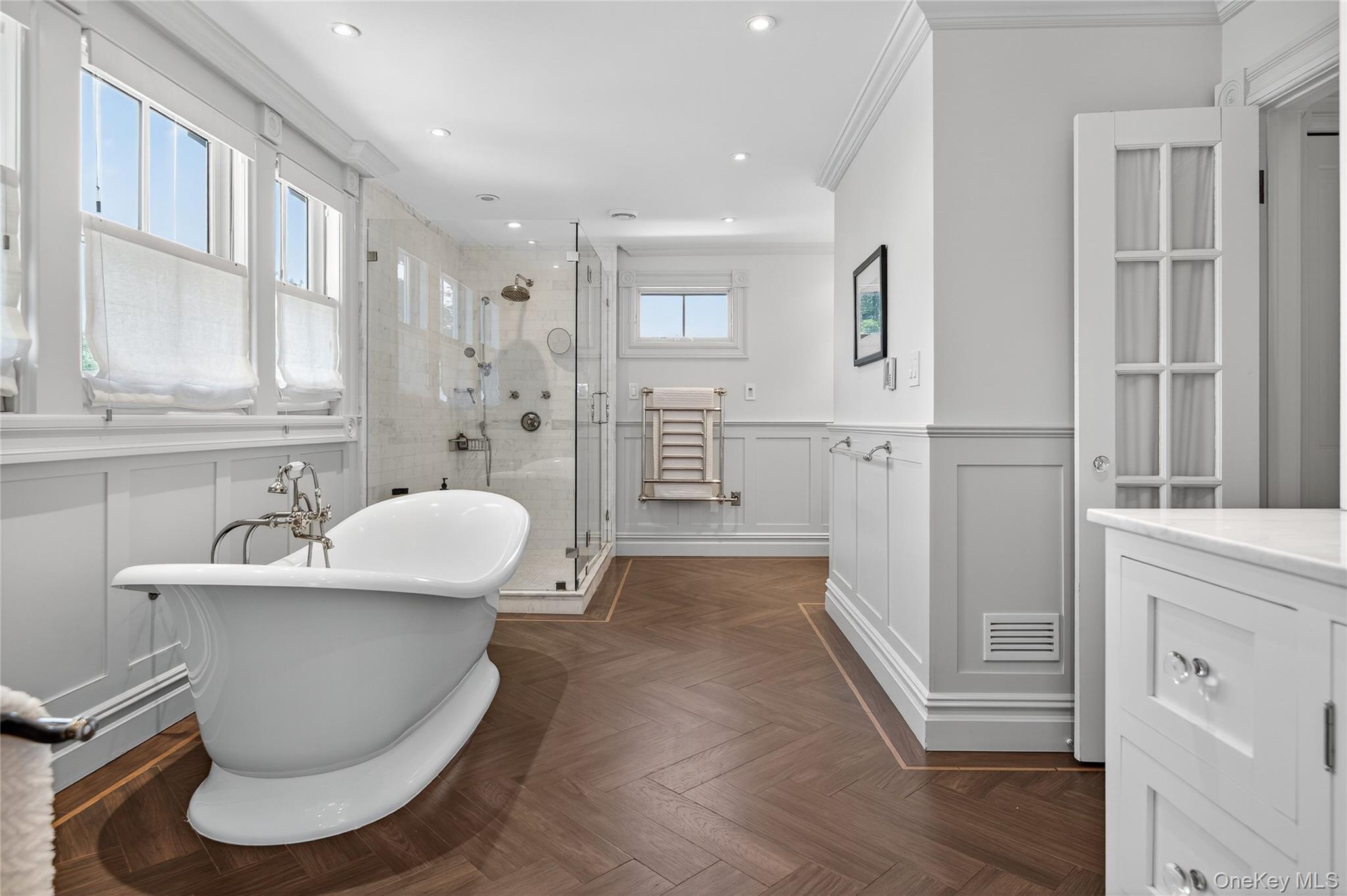 19 E Williston Avenue, East Williston, NY 11596