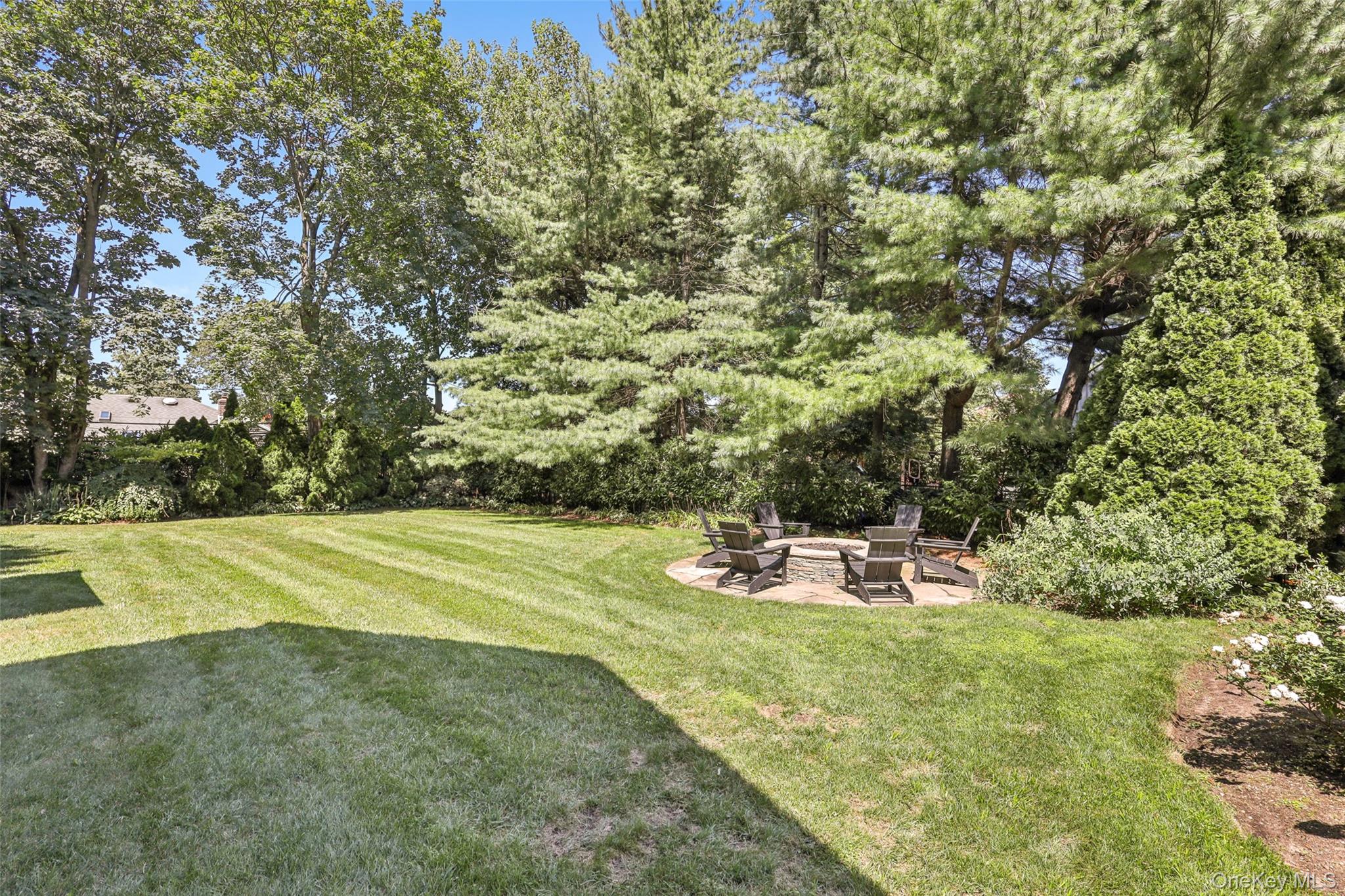 19 E Williston Avenue, East Williston, NY 11596