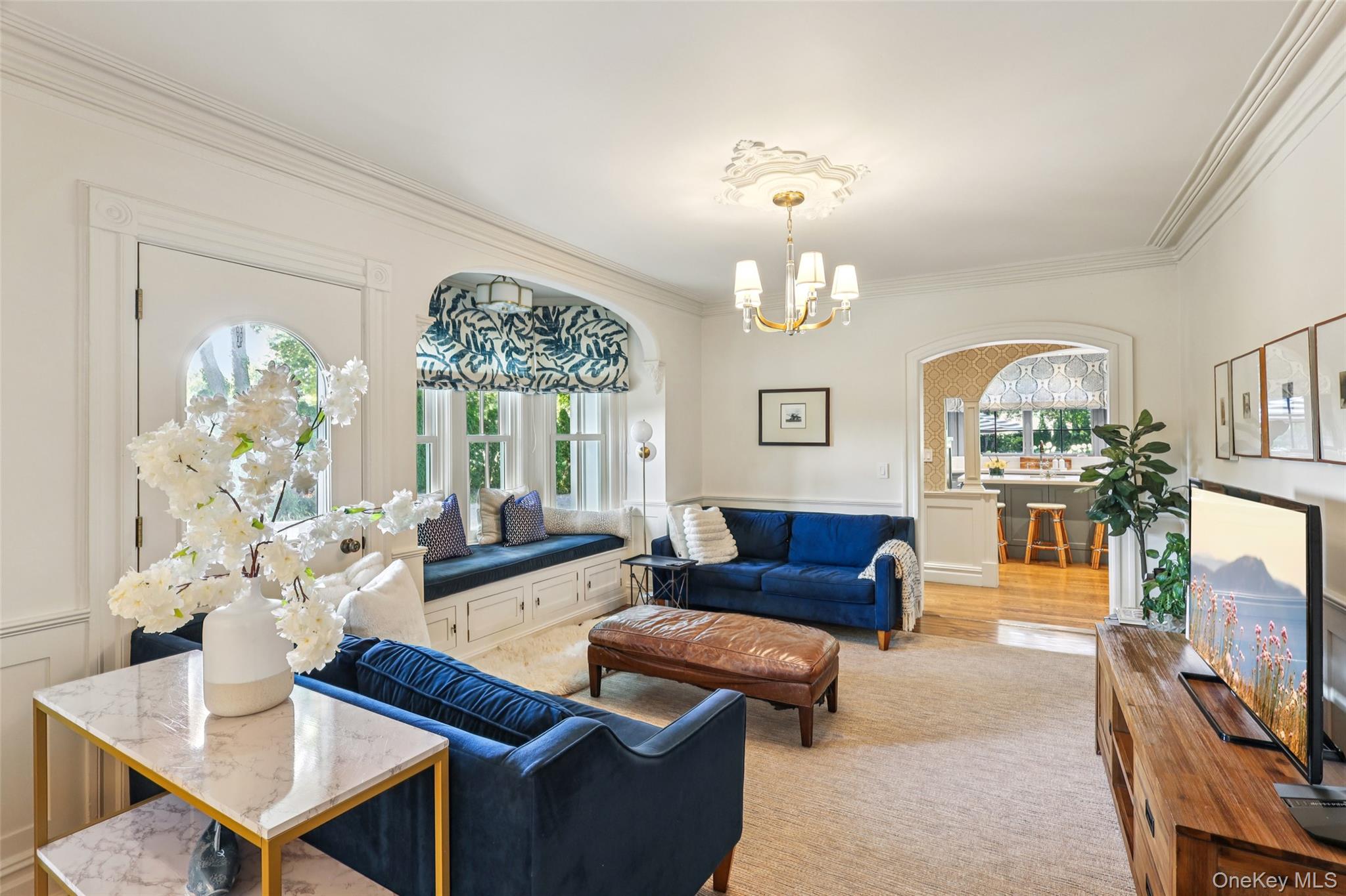 19 E Williston Avenue, East Williston, NY 11596