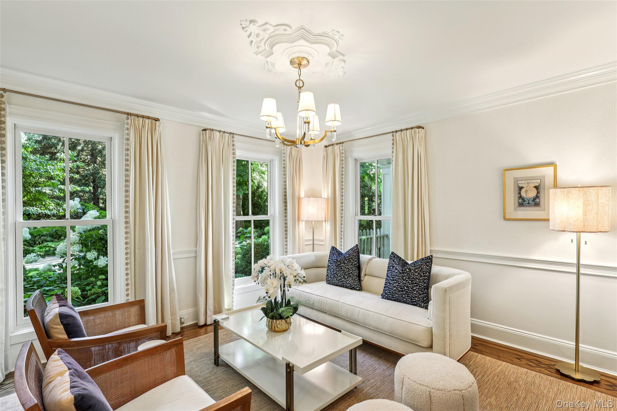 19 E Williston Avenue, East Williston, NY 11596