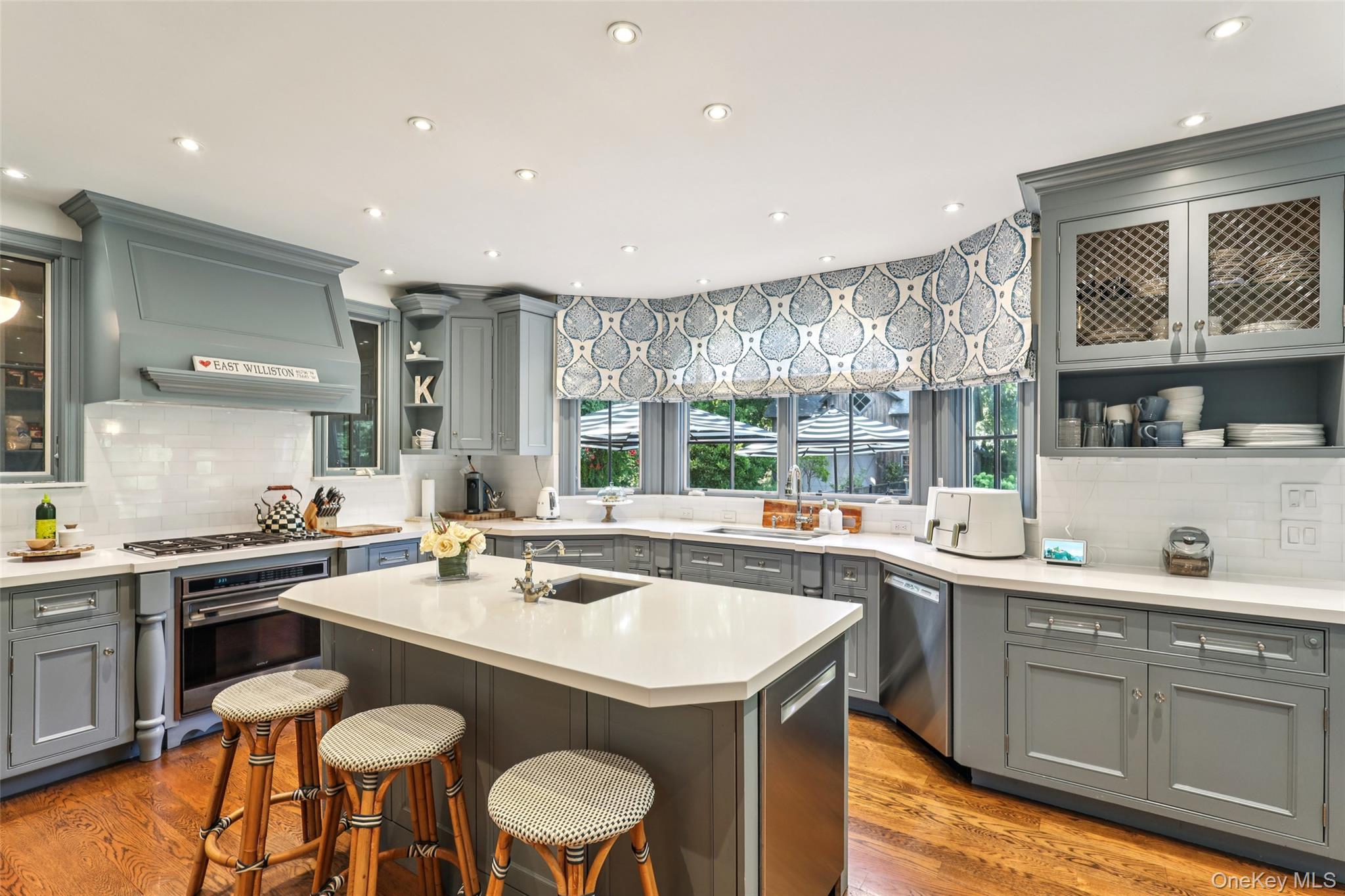 19 E Williston Avenue, East Williston, NY 11596