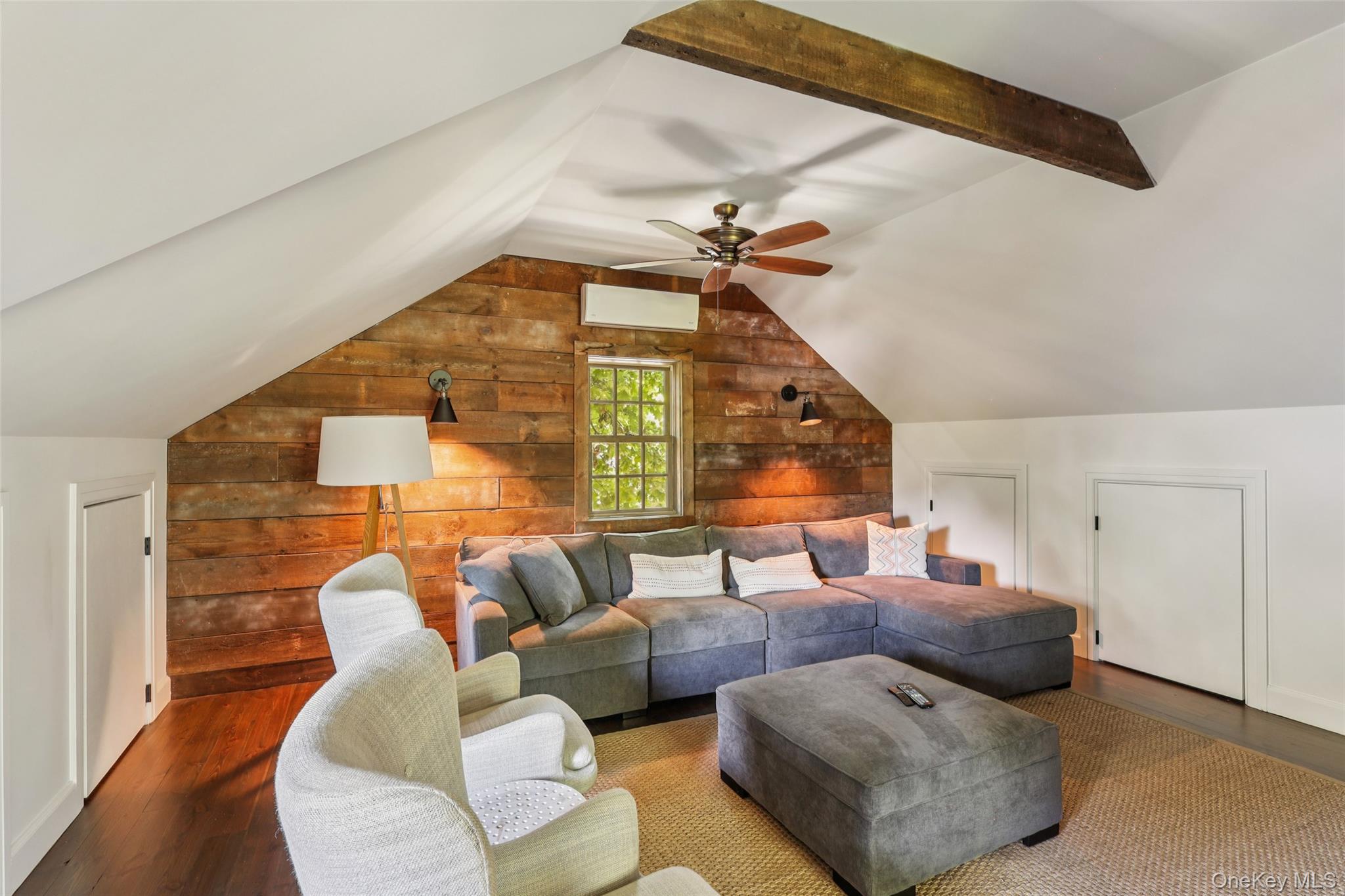 19 E Williston Avenue, East Williston, NY 11596